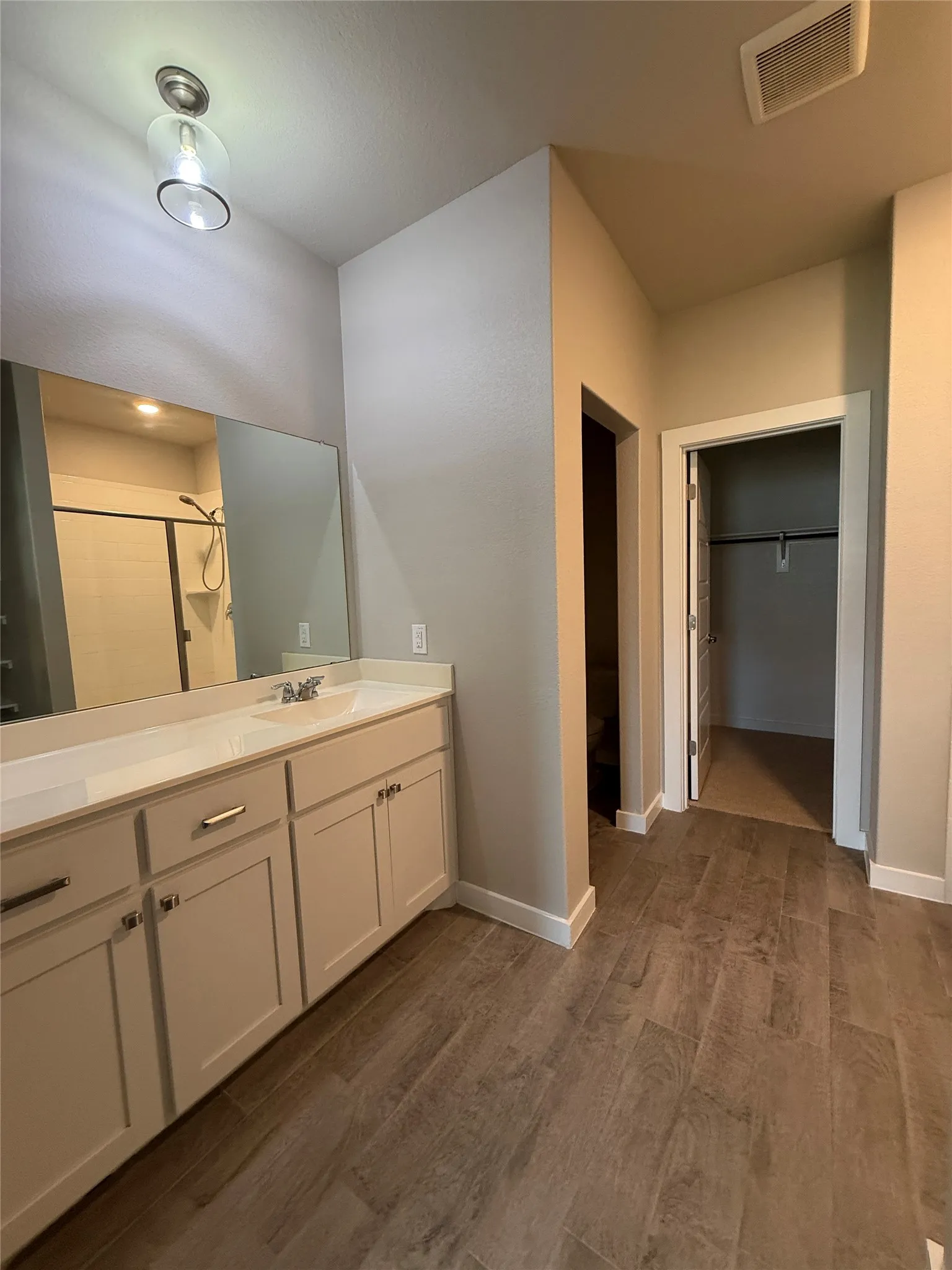 Single Family Residence For Sale in Johnson County , 1600 Battery Park Drive, Alvarado, Texas 76009, 4 Bedroom, 3 Bathroom, 2 Garage spaces, 2,507 Sqft, built in 2022, mls#21280022, Real Estate Agent in Alvarado, Homes For Sale in Johnson county, Homes For Sale in Alvarado, Realtor in Alvarado Texas, Real Estate Brokerage Independent Realty Texas, Luminita Cordes Realtor