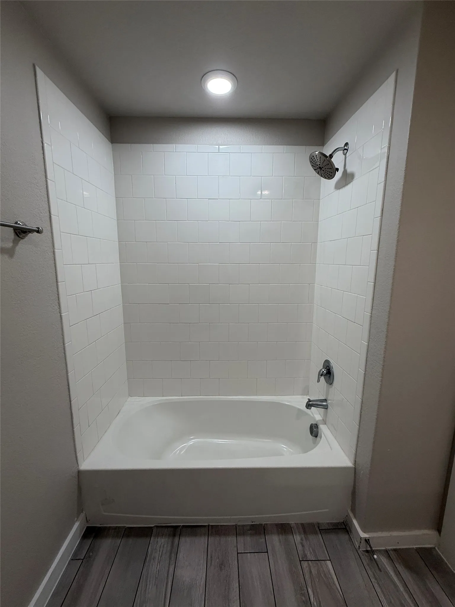 Single Family Residence For Sale in Johnson County , 1600 Battery Park Drive, Alvarado, Texas 76009, 4 Bedroom, 3 Bathroom, 2 Garage spaces, 2,507 Sqft, built in 2022, mls#21280022, Real Estate Agent in Alvarado, Homes For Sale in Johnson county, Homes For Sale in Alvarado, Realtor in Alvarado Texas, Real Estate Brokerage Independent Realty Texas, Luminita Cordes Realtor