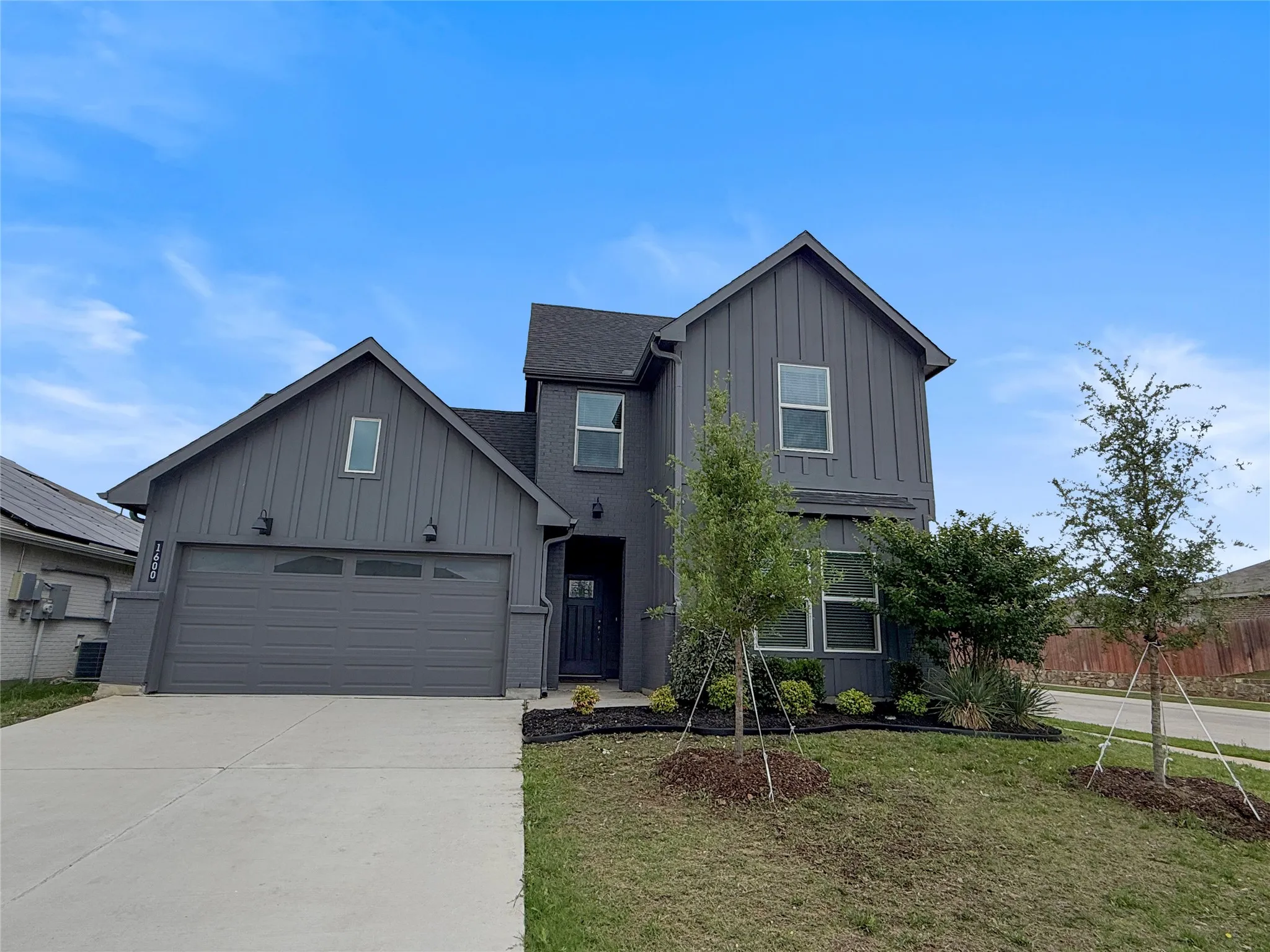 Single Family Residence For Sale in Johnson County , 1600 Battery Park Drive, Alvarado, Texas 76009, 4 Bedroom, 3 Bathroom, 2 Garage spaces, 2,507 Sqft, built in 2022, mls#21280022, Real Estate Agent in Alvarado, Homes For Sale in Johnson county, Homes For Sale in Alvarado, Realtor in Alvarado Texas, Real Estate Brokerage Independent Realty Texas, Luminita Cordes Realtor
