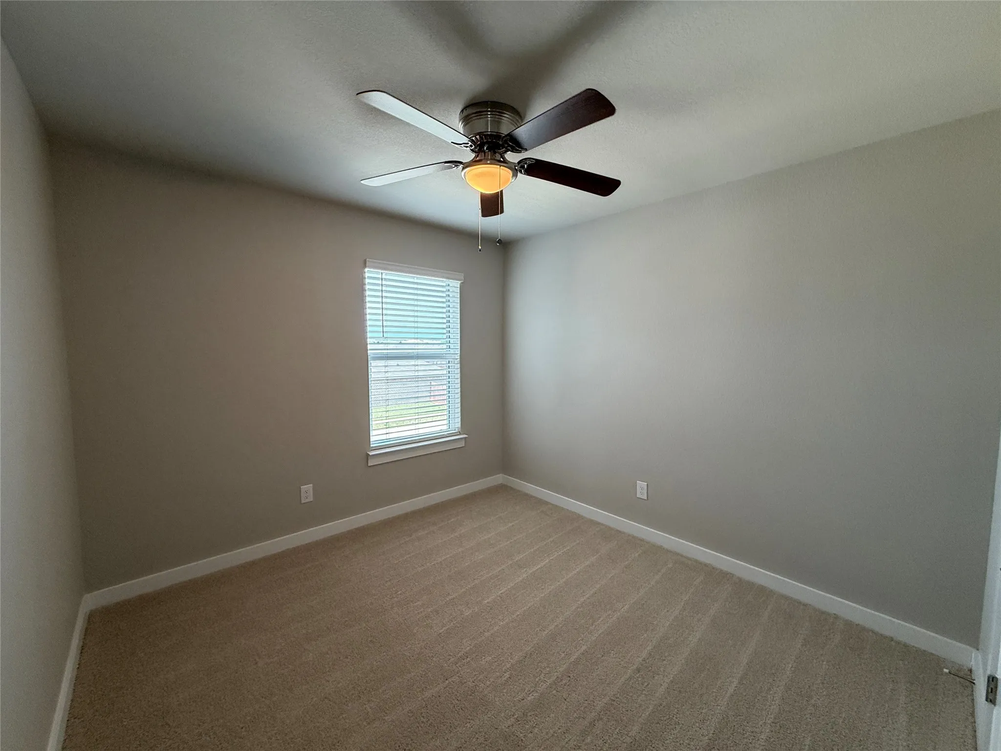 Single Family Residence For Sale in Johnson County , 1600 Battery Park Drive, Alvarado, Texas 76009, 4 Bedroom, 3 Bathroom, 2 Garage spaces, 2,507 Sqft, built in 2022, mls#21280022, Real Estate Agent in Alvarado, Homes For Sale in Johnson county, Homes For Sale in Alvarado, Realtor in Alvarado Texas, Real Estate Brokerage Independent Realty Texas, Luminita Cordes Realtor