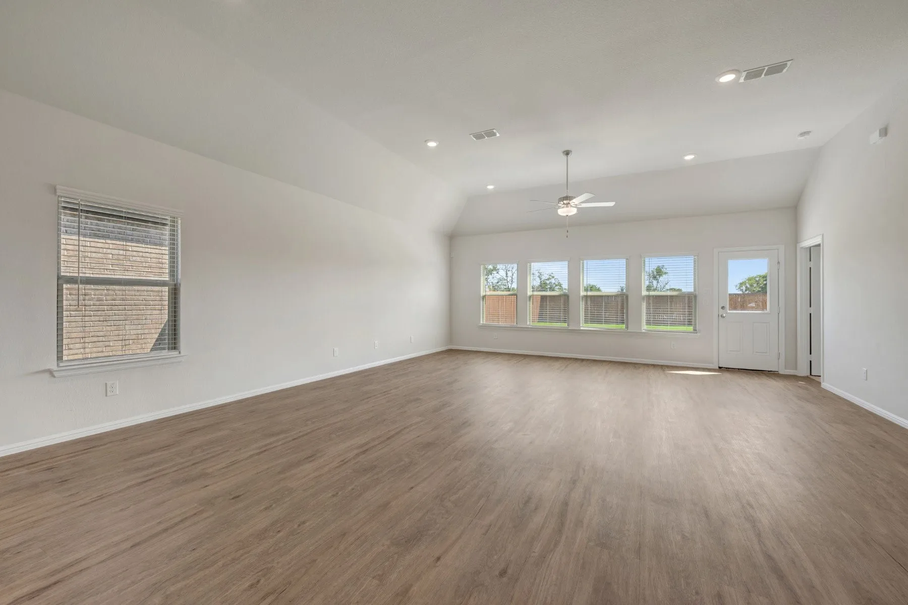 Single Family Residence For Sale in Denton County , 3220 Kingdom Drive, Denton, Texas 76208, 4 Bedroom, 3 Bathroom, 2 Garage spaces, 2,680 Sqft, built in 2026, mls#21263343, Real Estate Agent in Denton, Homes For Sale in Denton county, Homes For Sale in Denton, Realtor in Denton Texas, Real Estate Brokerage Independent Realty Texas, Luminita Cordes Realtor