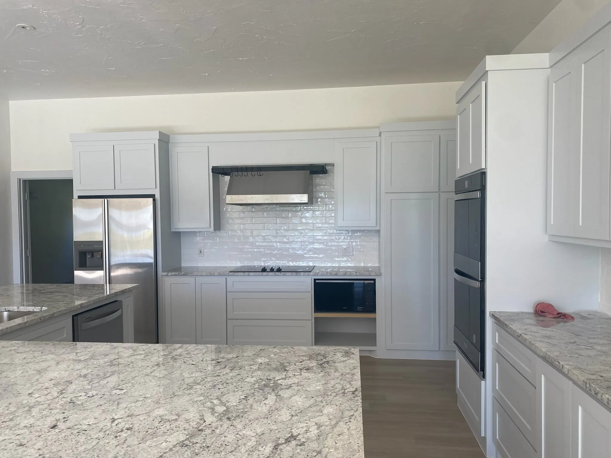 Single Family Residence For Sale in Henderson County , 154 Hilton Head Island Drive, Mabank, Texas 75156, 3 Bedroom, 4 Bathroom, 4 Garage spaces, 2,612 Sqft, built in 2002, mls#21270646, Real Estate Agent in Mabank, Homes For Sale in Henderson county, Homes For Sale in Mabank, Realtor in Mabank Texas, Real Estate Brokerage Independent Realty Texas, Luminita Cordes Realtor