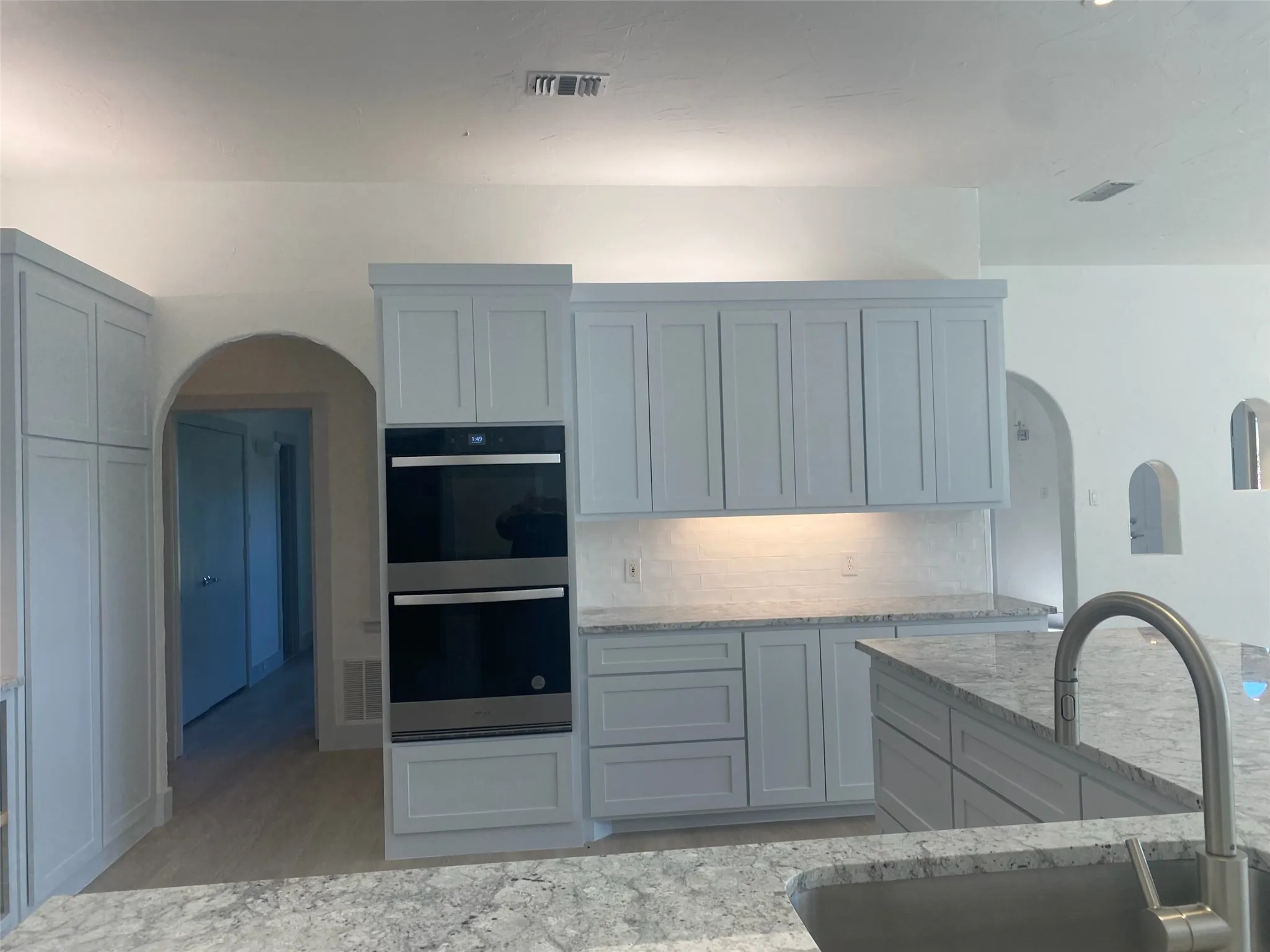 Single Family Residence For Sale in Henderson County , 154 Hilton Head Island Drive, Mabank, Texas 75156, 3 Bedroom, 4 Bathroom, 4 Garage spaces, 2,612 Sqft, built in 2002, mls#21270646, Real Estate Agent in Mabank, Homes For Sale in Henderson county, Homes For Sale in Mabank, Realtor in Mabank Texas, Real Estate Brokerage Independent Realty Texas, Luminita Cordes Realtor
