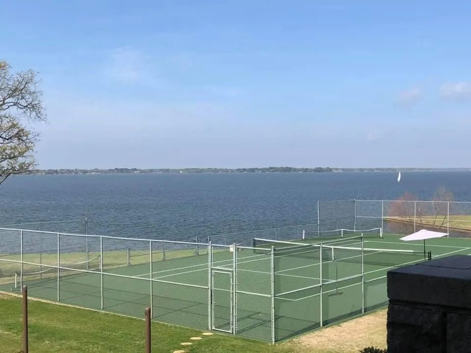 Single Family Residence For Sale in Henderson County , 154 Hilton Head Island Drive, Mabank, Texas 75156, 3 Bedroom, 4 Bathroom, 4 Garage spaces, 2,612 Sqft, built in 2002, mls#21270646, Real Estate Agent in Mabank, Homes For Sale in Henderson county, Homes For Sale in Mabank, Realtor in Mabank Texas, Real Estate Brokerage Independent Realty Texas, Luminita Cordes Realtor