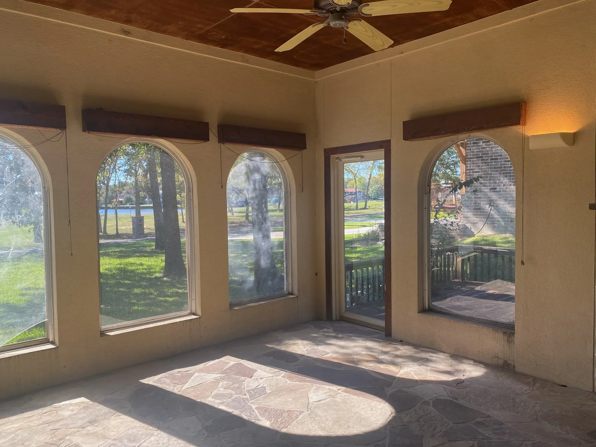 Single Family Residence For Sale in Henderson County , 154 Hilton Head Island Drive, Mabank, Texas 75156, 3 Bedroom, 4 Bathroom, 4 Garage spaces, 2,612 Sqft, built in 2002, mls#21270646, Real Estate Agent in Mabank, Homes For Sale in Henderson county, Homes For Sale in Mabank, Realtor in Mabank Texas, Real Estate Brokerage Independent Realty Texas, Luminita Cordes Realtor