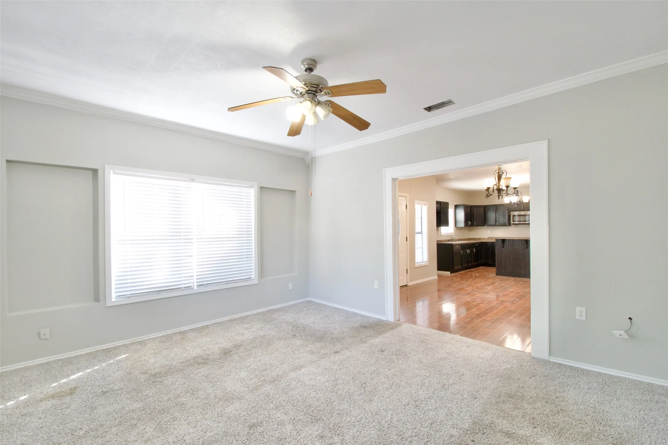 Single Family Residence For Sale in Mc Lennan County , 2600 Homan Avenue, Waco, Texas 76707, 3 Bedroom, 1 Bathroom, Garage spaces, 1,604 Sqft, built in 1935, mls#21253454, Real Estate Agent in Waco, Homes For Sale in Mc Lennan county, Homes For Sale in Waco, Realtor in Waco Texas, Real Estate Brokerage Independent Realty Texas, Luminita Cordes Realtor