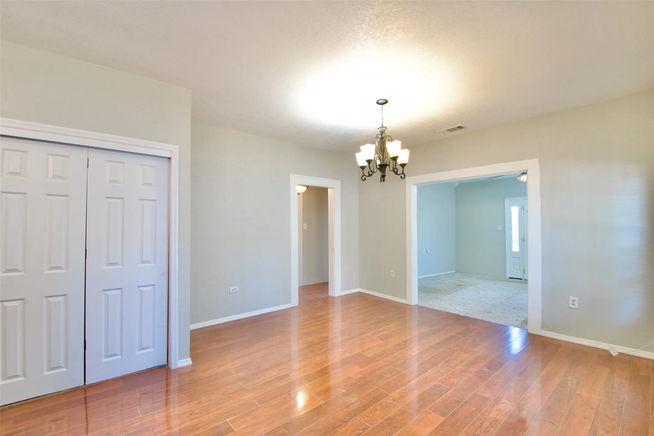 Single Family Residence For Sale in Mc Lennan County , 2600 Homan Avenue, Waco, Texas 76707, 3 Bedroom, 1 Bathroom, Garage spaces, 1,604 Sqft, built in 1935, mls#21253454, Real Estate Agent in Waco, Homes For Sale in Mc Lennan county, Homes For Sale in Waco, Realtor in Waco Texas, Real Estate Brokerage Independent Realty Texas, Luminita Cordes Realtor