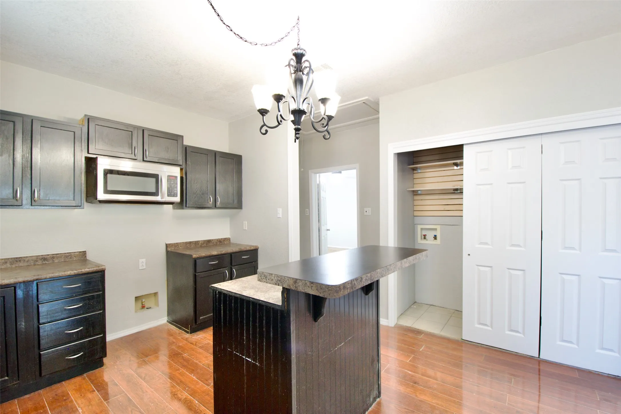 Single Family Residence For Sale in Mc Lennan County , 2600 Homan Avenue, Waco, Texas 76707, 3 Bedroom, 1 Bathroom, Garage spaces, 1,604 Sqft, built in 1935, mls#21253454, Real Estate Agent in Waco, Homes For Sale in Mc Lennan county, Homes For Sale in Waco, Realtor in Waco Texas, Real Estate Brokerage Independent Realty Texas, Luminita Cordes Realtor