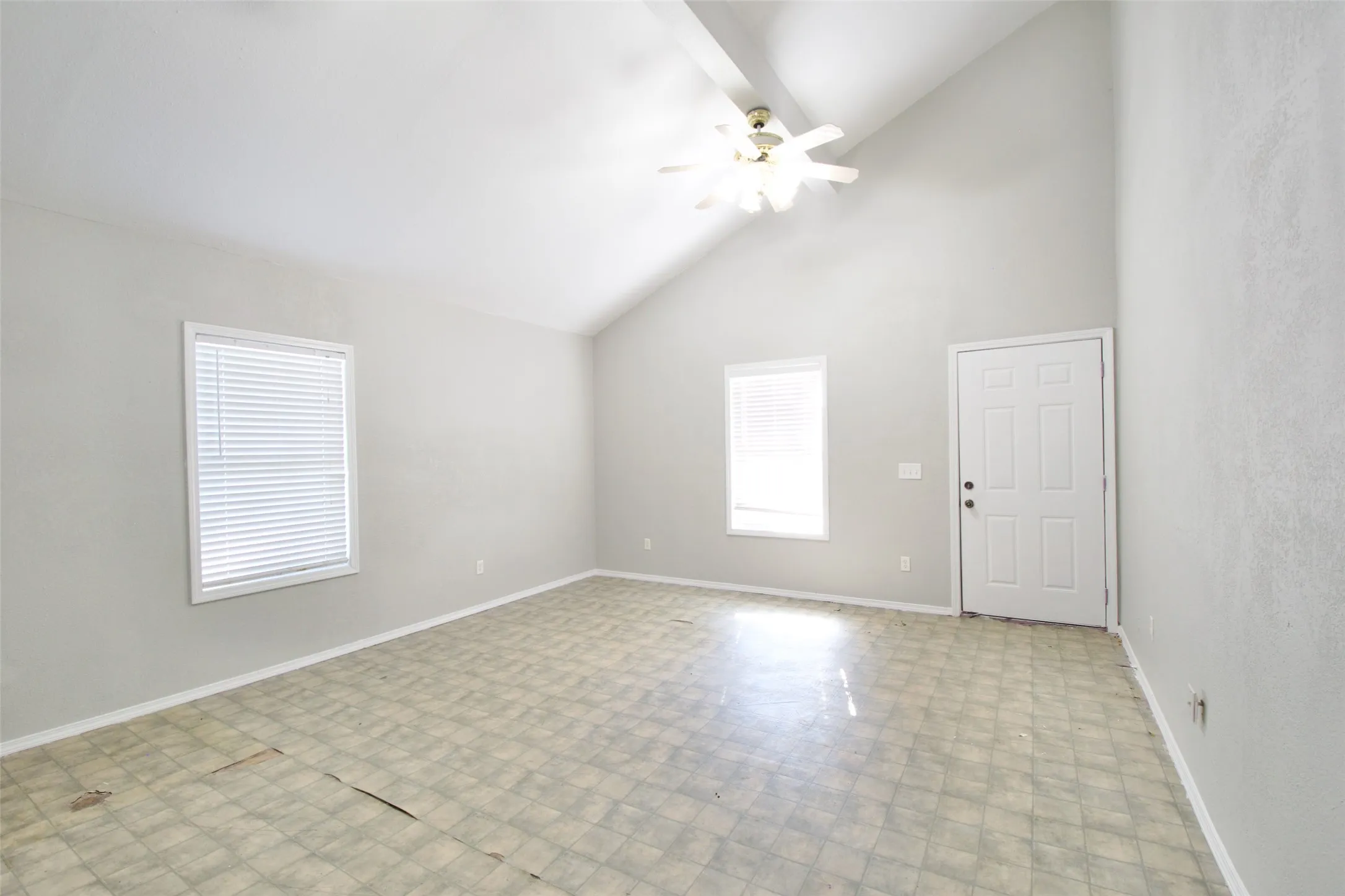 Single Family Residence For Sale in Mc Lennan County , 2600 Homan Avenue, Waco, Texas 76707, 3 Bedroom, 1 Bathroom, Garage spaces, 1,604 Sqft, built in 1935, mls#21253454, Real Estate Agent in Waco, Homes For Sale in Mc Lennan county, Homes For Sale in Waco, Realtor in Waco Texas, Real Estate Brokerage Independent Realty Texas, Luminita Cordes Realtor