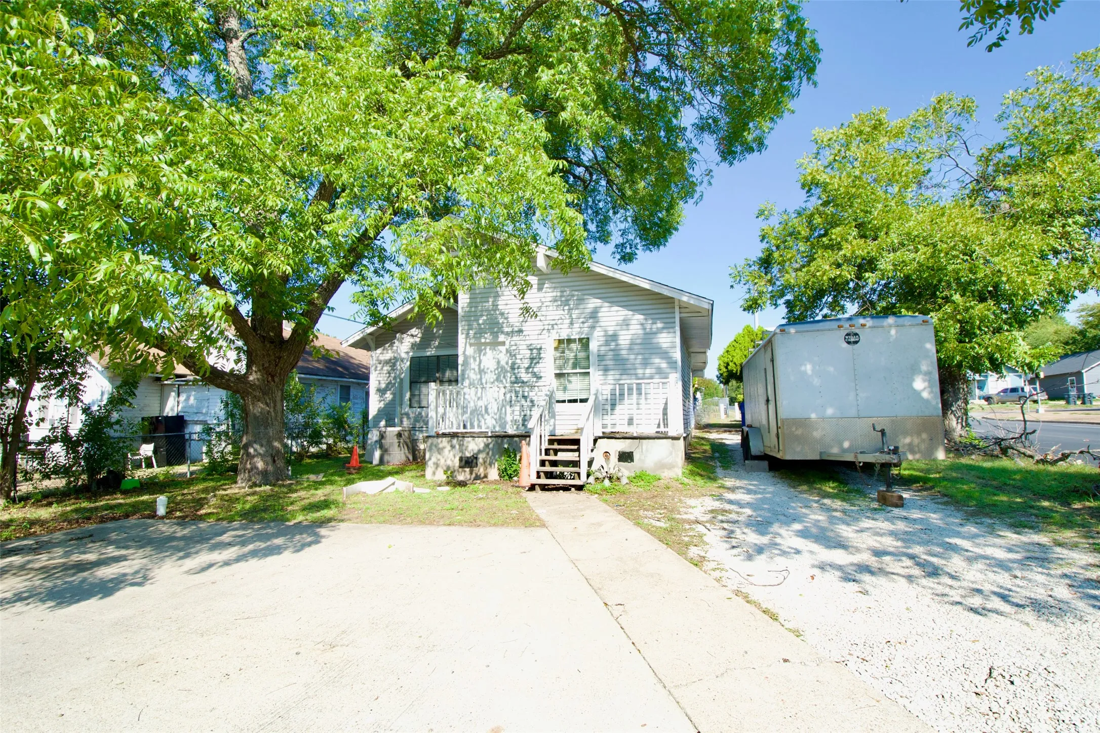Single Family Residence For Sale in Mc Lennan County , 2600 Homan Avenue, Waco, Texas 76707, 3 Bedroom, 1 Bathroom, Garage spaces, 1,604 Sqft, built in 1935, mls#21253454, Real Estate Agent in Waco, Homes For Sale in Mc Lennan county, Homes For Sale in Waco, Realtor in Waco Texas, Real Estate Brokerage Independent Realty Texas, Luminita Cordes Realtor