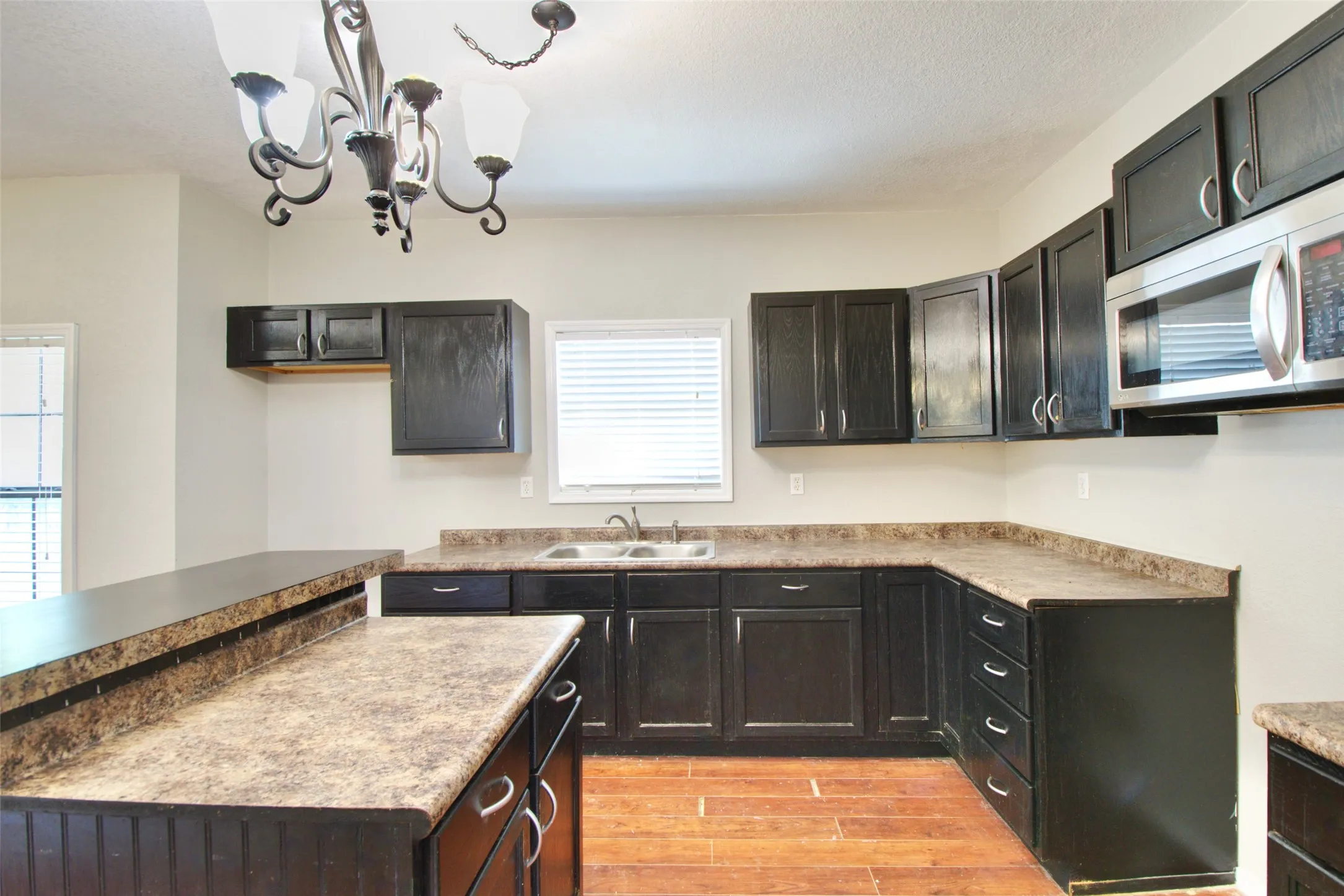 Single Family Residence For Sale in Mc Lennan County , 2600 Homan Avenue, Waco, Texas 76707, 3 Bedroom, 1 Bathroom, Garage spaces, 1,604 Sqft, built in 1935, mls#21253454, Real Estate Agent in Waco, Homes For Sale in Mc Lennan county, Homes For Sale in Waco, Realtor in Waco Texas, Real Estate Brokerage Independent Realty Texas, Luminita Cordes Realtor
