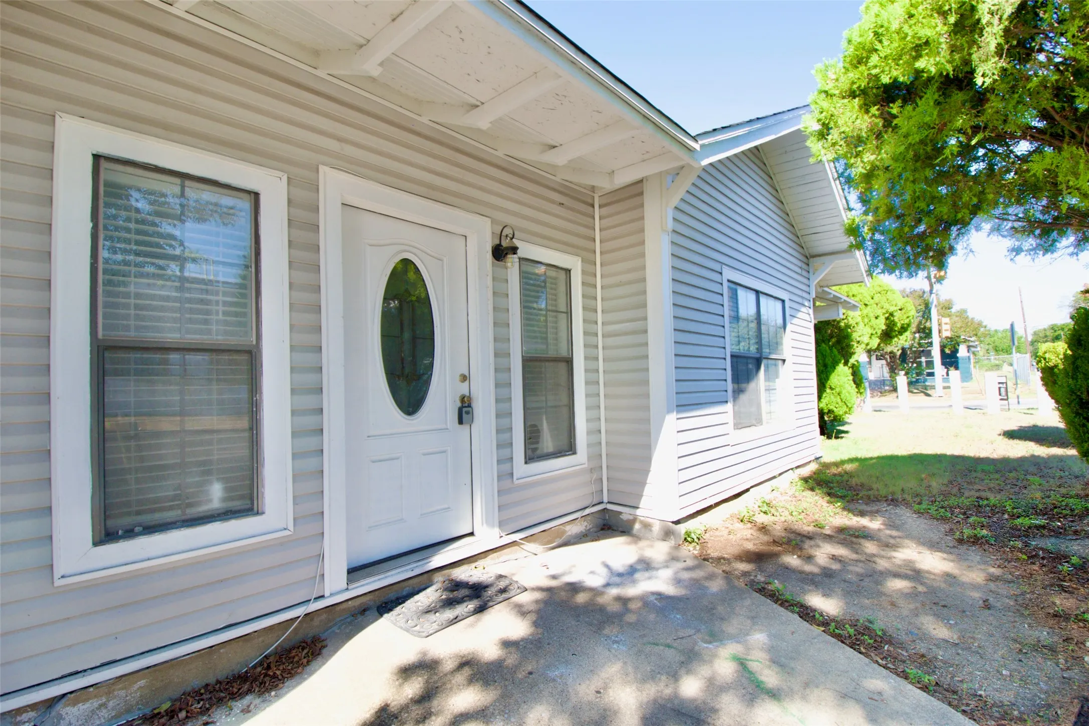 Single Family Residence For Sale in Mc Lennan County , 2600 Homan Avenue, Waco, Texas 76707, 3 Bedroom, 1 Bathroom, Garage spaces, 1,604 Sqft, built in 1935, mls#21253454, Real Estate Agent in Waco, Homes For Sale in Mc Lennan county, Homes For Sale in Waco, Realtor in Waco Texas, Real Estate Brokerage Independent Realty Texas, Luminita Cordes Realtor