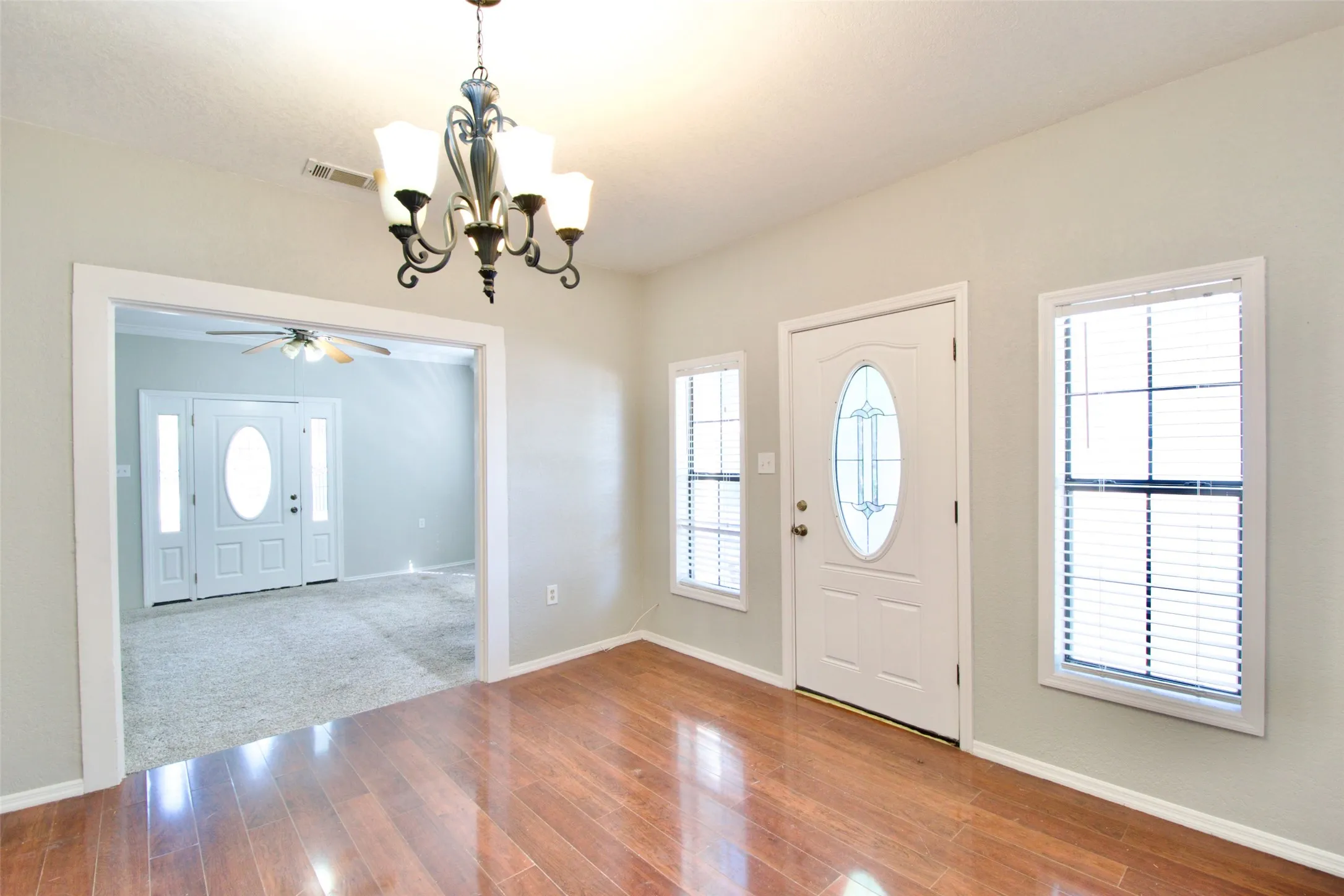 Single Family Residence For Sale in Mc Lennan County , 2600 Homan Avenue, Waco, Texas 76707, 3 Bedroom, 1 Bathroom, Garage spaces, 1,604 Sqft, built in 1935, mls#21253454, Real Estate Agent in Waco, Homes For Sale in Mc Lennan county, Homes For Sale in Waco, Realtor in Waco Texas, Real Estate Brokerage Independent Realty Texas, Luminita Cordes Realtor
