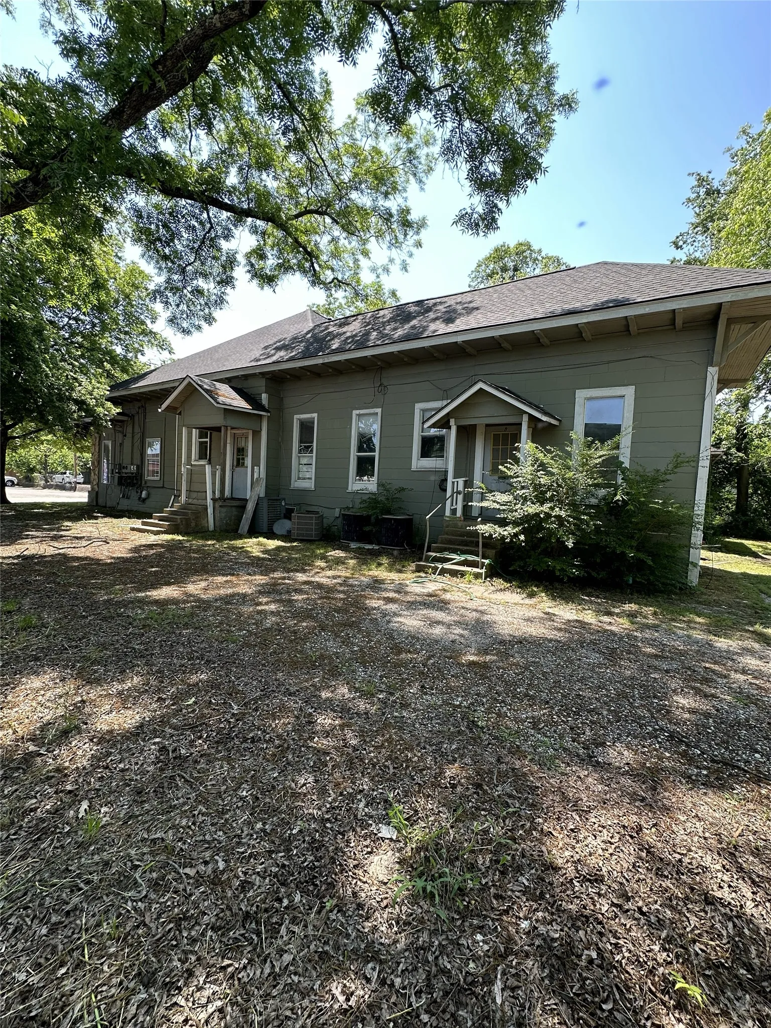 Quadruplex For Sale in Hunt County , 1309 Park Street, Commerce, Texas 75428, 7 Bedrooms, 4 Bathrooms, Garage spaces, 3,000 Sqft, built in 1940, Price $125,000, mls#21280035, Real Estate Agent in Commerce, Homes For Sale in Hunt county, Homes For Sale in Commerce, Realtor in Commerce Texas, Real Estate Brokerage Independent Realty Texas, Luminita Cordes Realtor