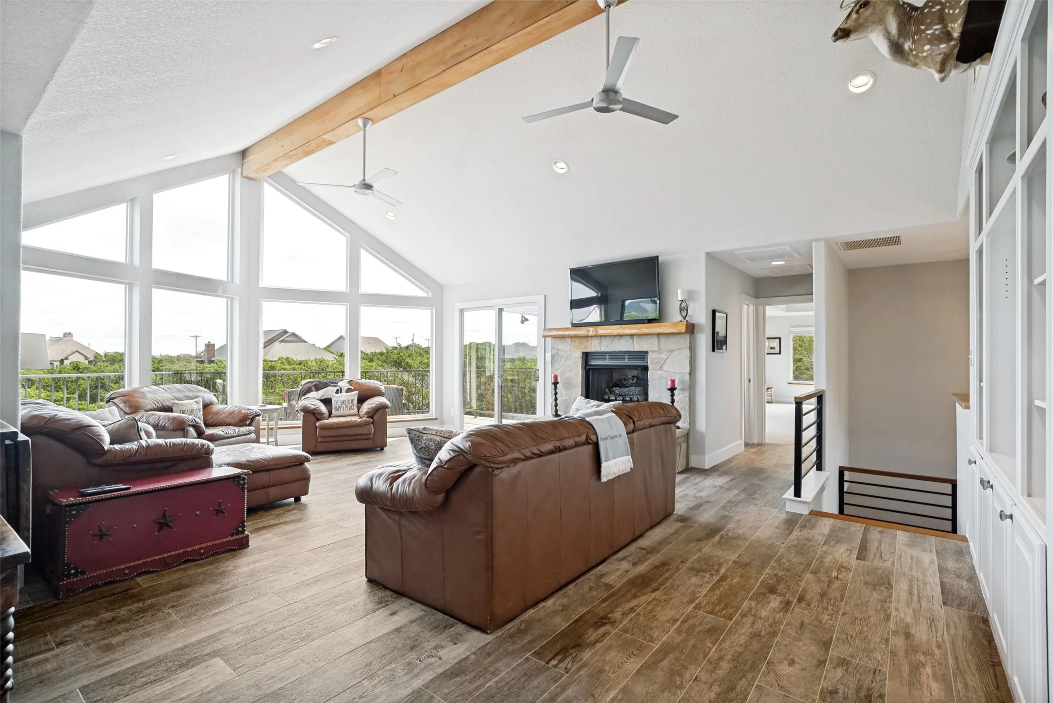 Single Family Residence For Sale in Palo Pinto County , 50 Harbour Town Drive, Graford, Texas 76449, 3 Bedroom, 4 Bathroom, 2 Garage spaces, 3,126 Sqft, built in 2002, Price $875,000, mls#21279677, Real Estate Agent in Graford, Homes For Sale in Palo Pinto county, Homes For Sale in Graford, Realtor in Graford Texas, Real Estate Brokerage Independent Realty Texas, Luminita Cordes Realtor