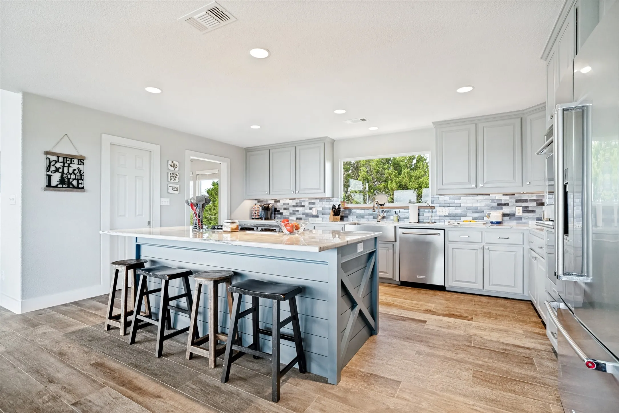 Single Family Residence For Sale in Palo Pinto County , 50 Harbour Town Drive, Graford, Texas 76449, 3 Bedroom, 4 Bathroom, 2 Garage spaces, 3,126 Sqft, built in 2002, Price $875,000, mls#21279677, Real Estate Agent in Graford, Homes For Sale in Palo Pinto county, Homes For Sale in Graford, Realtor in Graford Texas, Real Estate Brokerage Independent Realty Texas, Luminita Cordes Realtor