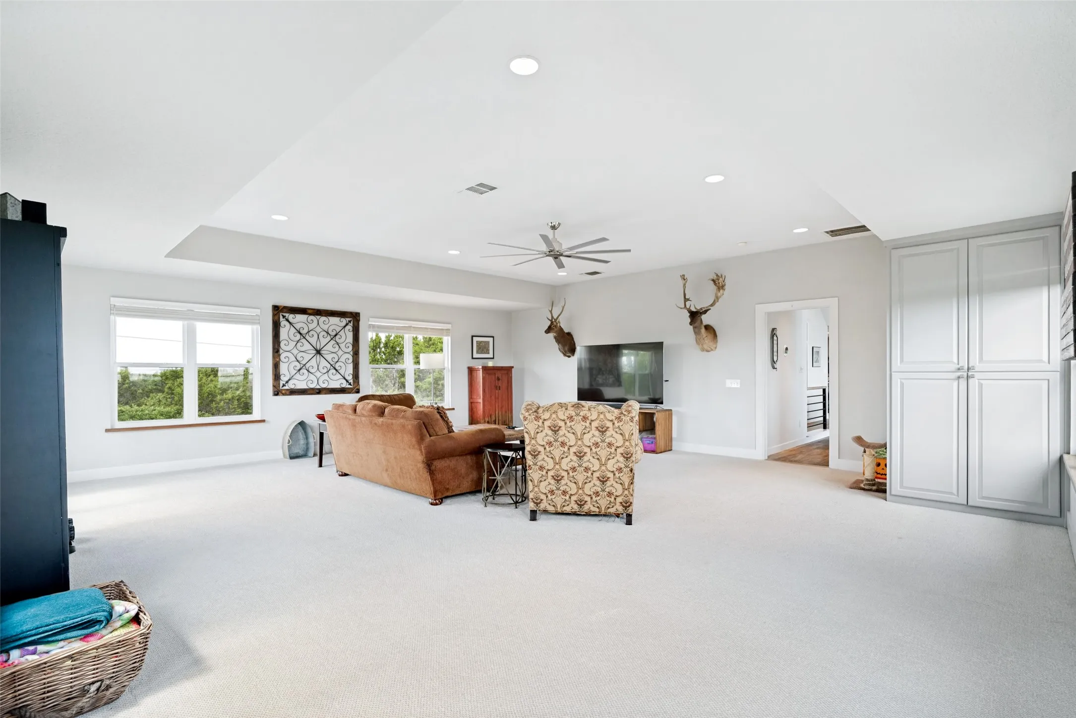 Single Family Residence For Sale in Palo Pinto County , 50 Harbour Town Drive, Graford, Texas 76449, 3 Bedroom, 4 Bathroom, 2 Garage spaces, 3,126 Sqft, built in 2002, Price $875,000, mls#21279677, Real Estate Agent in Graford, Homes For Sale in Palo Pinto county, Homes For Sale in Graford, Realtor in Graford Texas, Real Estate Brokerage Independent Realty Texas, Luminita Cordes Realtor