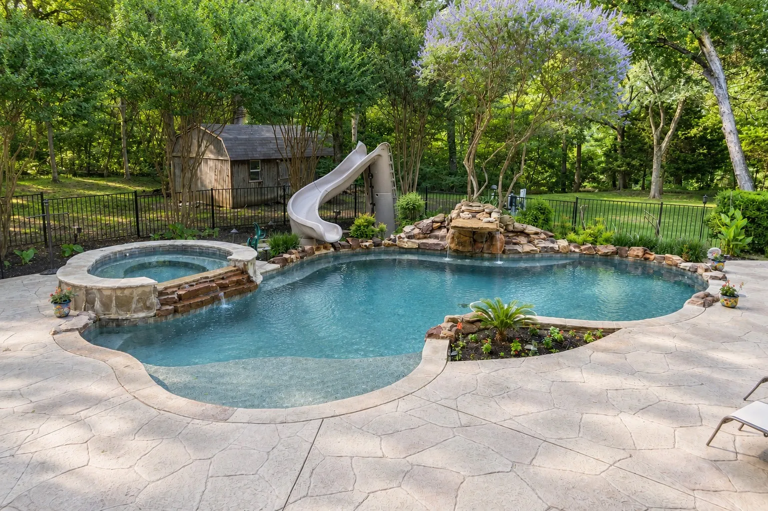 Single Family Residence For Sale in Collin County , 1970 Mary Lee Lane, Lucas, Texas 75002, 4 Bedroom, 4 Bathroom, 3 Garage spaces, 4,563 Sqft, built in 1998, mls#21280086, Real Estate Agent in Lucas, Homes For Sale in Collin county, Homes For Sale in Lucas, Realtor in Lucas Texas, Real Estate Brokerage Independent Realty Texas, Luminita Cordes Realtor
