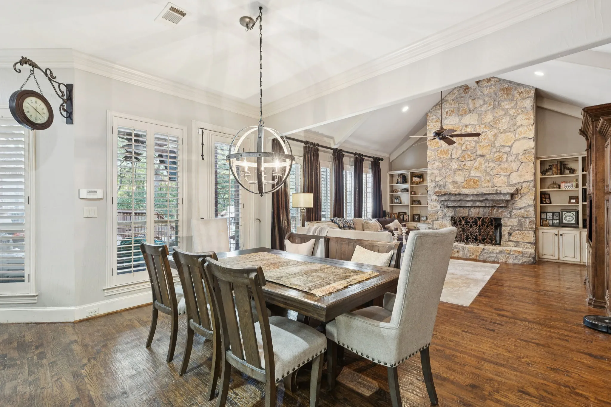 Single Family Residence For Sale in Collin County , 1970 Mary Lee Lane, Lucas, Texas 75002, 4 Bedroom, 4 Bathroom, 3 Garage spaces, 4,563 Sqft, built in 1998, mls#21280086, Real Estate Agent in Lucas, Homes For Sale in Collin county, Homes For Sale in Lucas, Realtor in Lucas Texas, Real Estate Brokerage Independent Realty Texas, Luminita Cordes Realtor