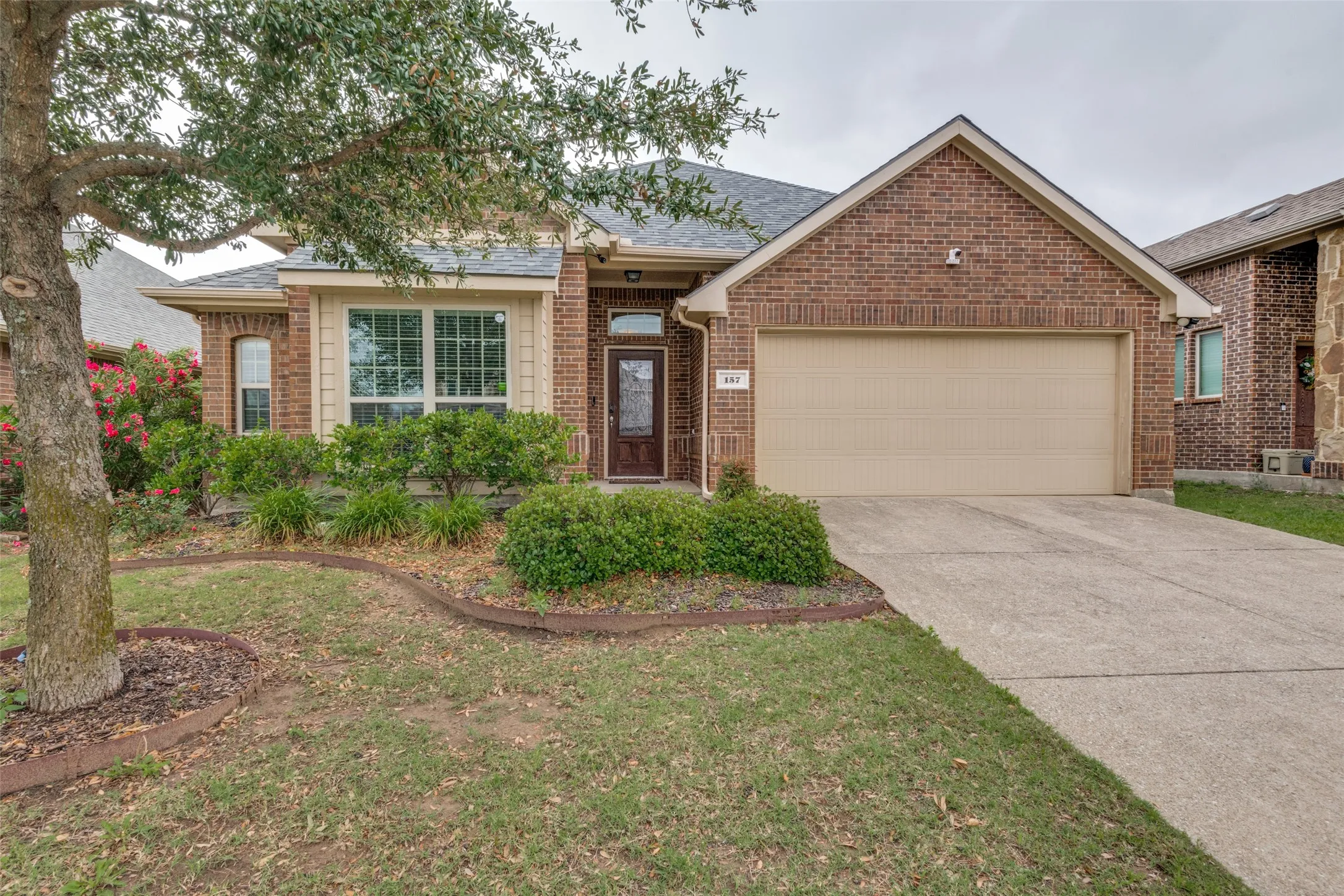 Single Family Residence For Sale in Rockwall County , 157 Charleston Lane, Fate, Texas 75189, 3 Bedroom, 2 Bathroom, 2 Garage spaces, 1,890 Sqft, built in 2013, mls#21279744, Real Estate Agent in Fate, Homes For Sale in Rockwall county, Homes For Sale in Fate, Realtor in Fate Texas, Real Estate Brokerage Independent Realty Texas, Luminita Cordes Realtor