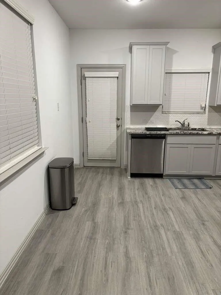 Townhouse For Sale in Denton County , 1125 Rusk Way, Lewisville, Texas 75077, 4 Bedrooms, 3 Bathrooms, 2 Garage spaces, 2,108 Sqft, built in 2022, Price $440,000, mls#21280103, Real Estate Agent in Lewisville, Homes For Sale in Denton county, Homes For Sale in Lewisville, Realtor in Lewisville Texas, Real Estate Brokerage Independent Realty Texas, Luminita Cordes Realtor