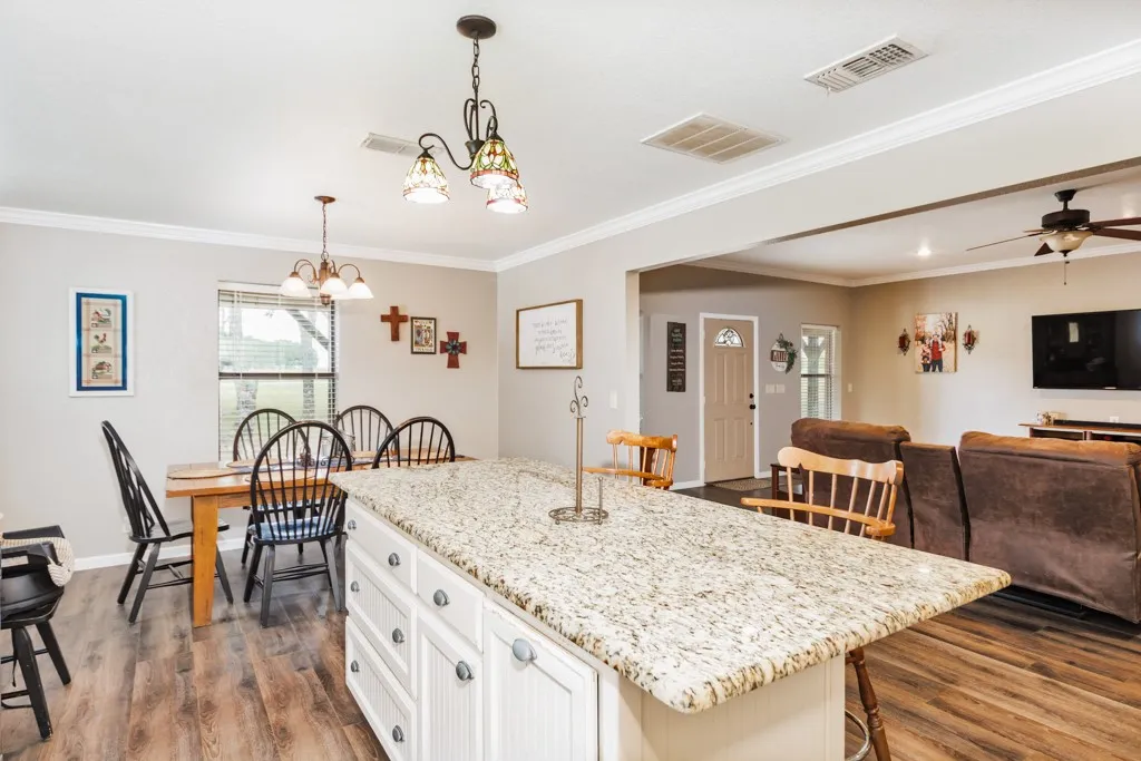 Single Family Residence For Sale in Montague County , 383 Briar Creek Lane, Bowie, Texas 76230, 3 Bedroom, 2 Bathroom, Garage spaces, 2,299 Sqft, built in 2007, mls#21280116, Real Estate Agent in Bowie, Homes For Sale in Montague county, Homes For Sale in Bowie, Realtor in Bowie Texas, Real Estate Brokerage Independent Realty Texas, Luminita Cordes Realtor