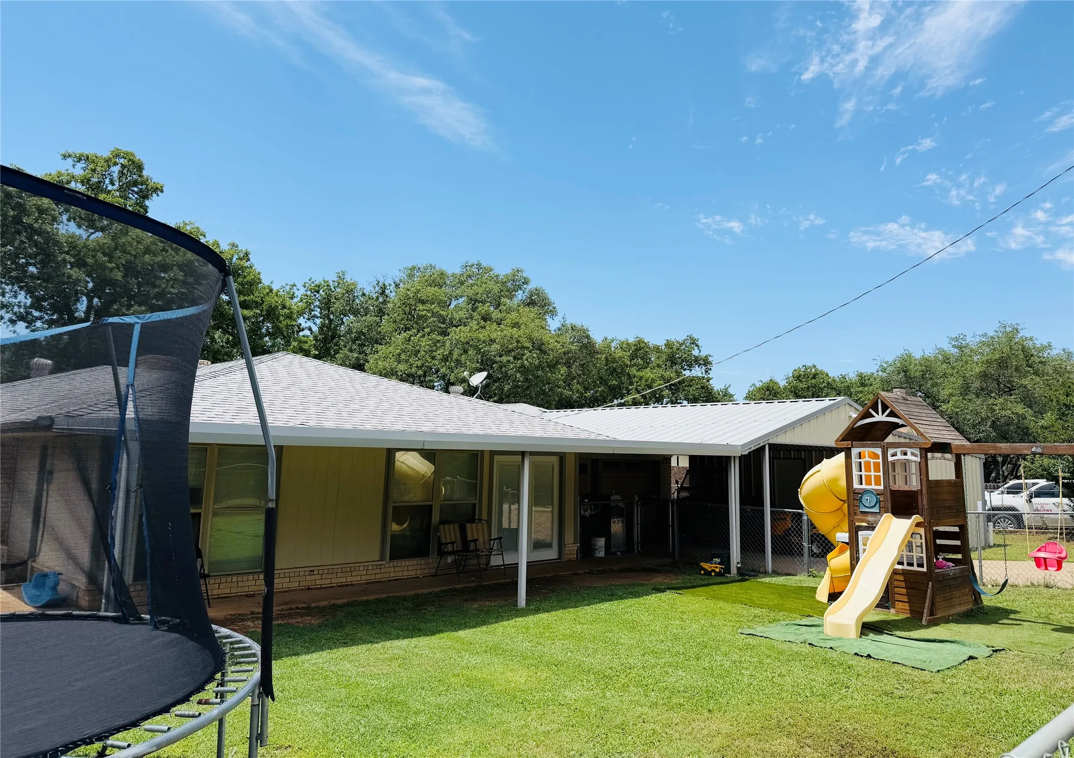 Single Family Residence For Sale in Eastland County , 506 Oakwood Drive, Eastland, Texas 76448, 3 Bedroom, 2 Bathroom, 2 Garage spaces, 2,125 Sqft, built in 1982, mls#21280133, Real Estate Agent in Eastland, Homes For Sale in Eastland county, Homes For Sale in Eastland, Realtor in Eastland Texas, Real Estate Brokerage Independent Realty Texas, Luminita Cordes Realtor