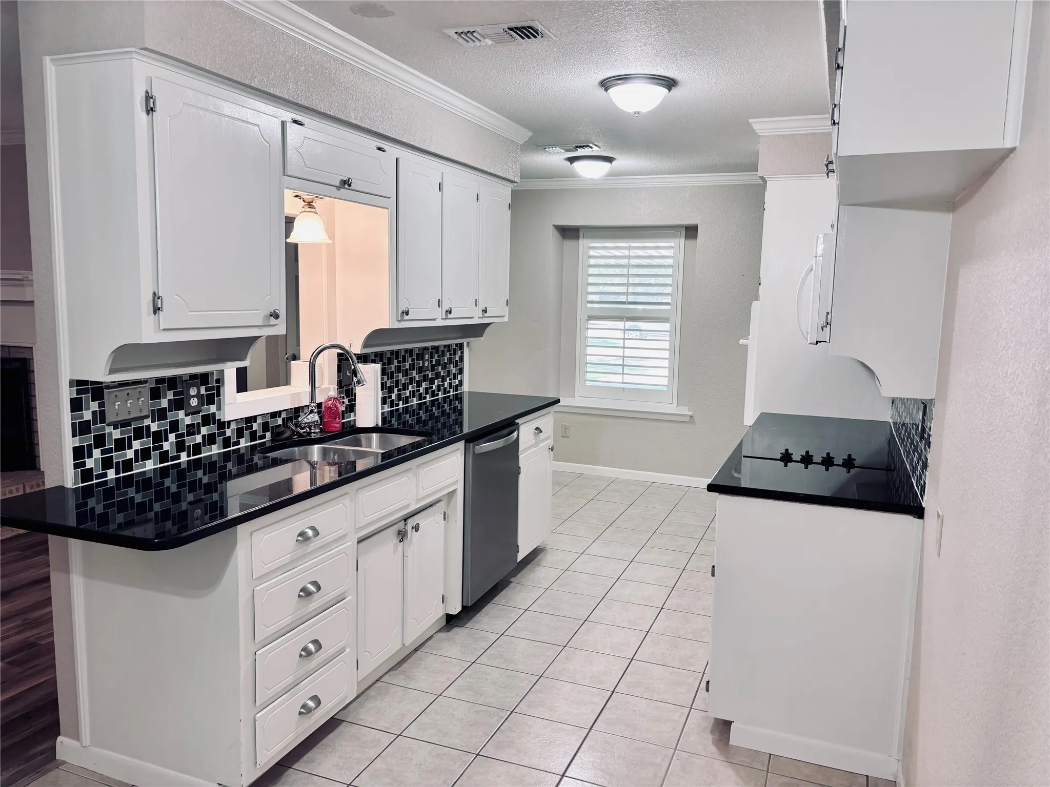 Single Family Residence For Sale in Eastland County , 506 Oakwood Drive, Eastland, Texas 76448, 3 Bedroom, 2 Bathroom, 2 Garage spaces, 2,125 Sqft, built in 1982, mls#21280133, Real Estate Agent in Eastland, Homes For Sale in Eastland county, Homes For Sale in Eastland, Realtor in Eastland Texas, Real Estate Brokerage Independent Realty Texas, Luminita Cordes Realtor