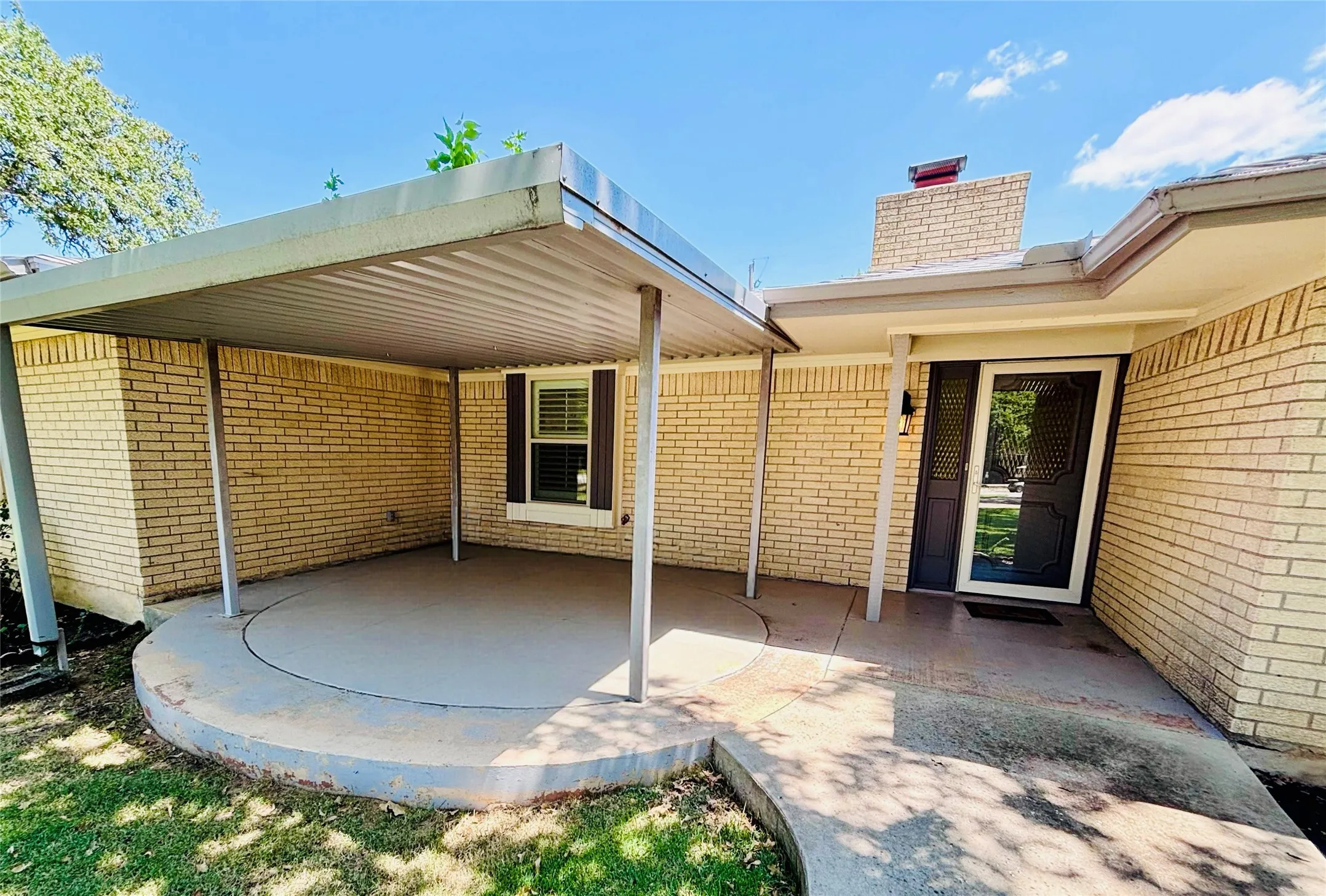 Single Family Residence For Sale in Eastland County , 506 Oakwood Drive, Eastland, Texas 76448, 3 Bedroom, 2 Bathroom, 2 Garage spaces, 2,125 Sqft, built in 1982, mls#21280133, Real Estate Agent in Eastland, Homes For Sale in Eastland county, Homes For Sale in Eastland, Realtor in Eastland Texas, Real Estate Brokerage Independent Realty Texas, Luminita Cordes Realtor
