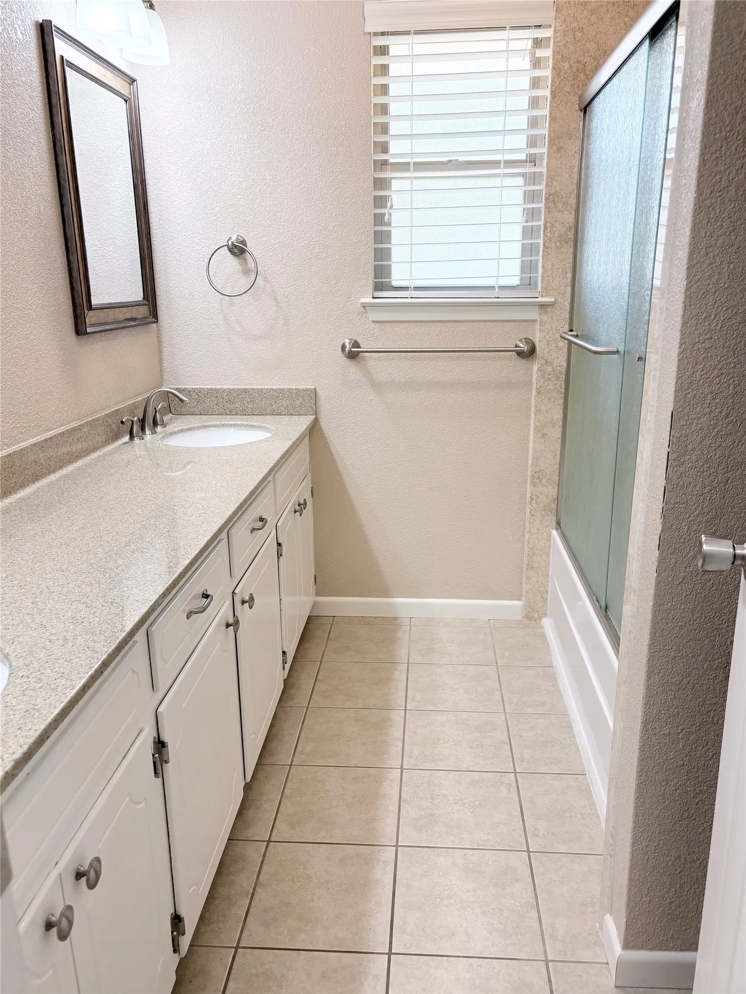Single Family Residence For Sale in Eastland County , 506 Oakwood Drive, Eastland, Texas 76448, 3 Bedroom, 2 Bathroom, 2 Garage spaces, 2,125 Sqft, built in 1982, mls#21280133, Real Estate Agent in Eastland, Homes For Sale in Eastland county, Homes For Sale in Eastland, Realtor in Eastland Texas, Real Estate Brokerage Independent Realty Texas, Luminita Cordes Realtor