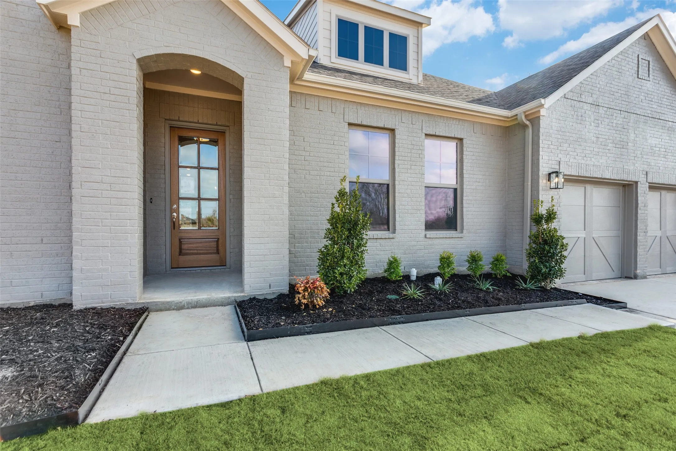 Single Family Residence For Sale in Tarrant County , 782 Sterling Drive, Benbrook, Texas 76126, 4 Bedroom, 3 Bathroom, 2 Garage spaces, 2,307 Sqft, built in 2024, mls#21265687, Real Estate Agent in Benbrook, Homes For Sale in Tarrant county, Homes For Sale in Benbrook, Realtor in Benbrook Texas, Real Estate Brokerage Independent Realty Texas, Luminita Cordes Realtor
