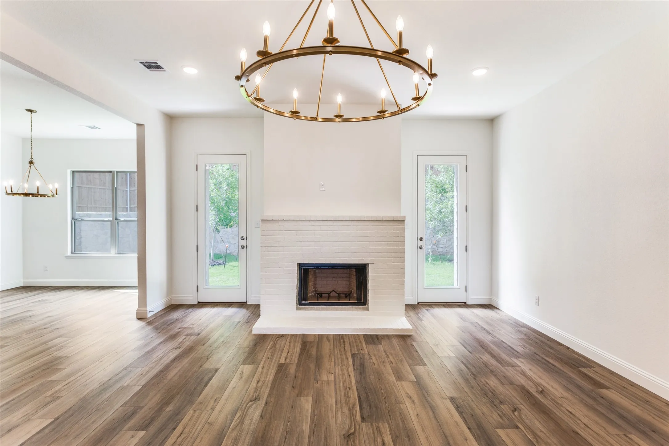 Single Family Residence For Sale in Tarrant County , 782 Sterling Drive, Benbrook, Texas 76126, 4 Bedroom, 3 Bathroom, 2 Garage spaces, 2,307 Sqft, built in 2024, mls#21265687, Real Estate Agent in Benbrook, Homes For Sale in Tarrant county, Homes For Sale in Benbrook, Realtor in Benbrook Texas, Real Estate Brokerage Independent Realty Texas, Luminita Cordes Realtor