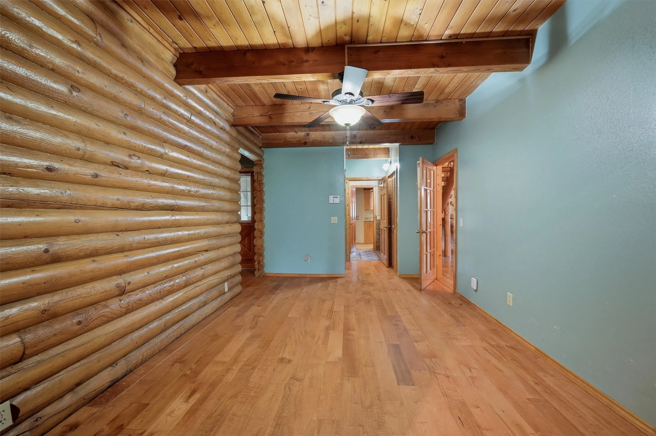 Single Family Residence For Sale in Grayson County , 570 Roy Ayres Road, Bells, Texas 75414, 4 Bedroom, 4 Bathroom, 2 Garage spaces, 3,251 Sqft, built in 1995, mls#21280112, Real Estate Agent in Bells, Homes For Sale in Grayson county, Homes For Sale in Bells, Realtor in Bells Texas, Real Estate Brokerage Independent Realty Texas, Luminita Cordes Realtor