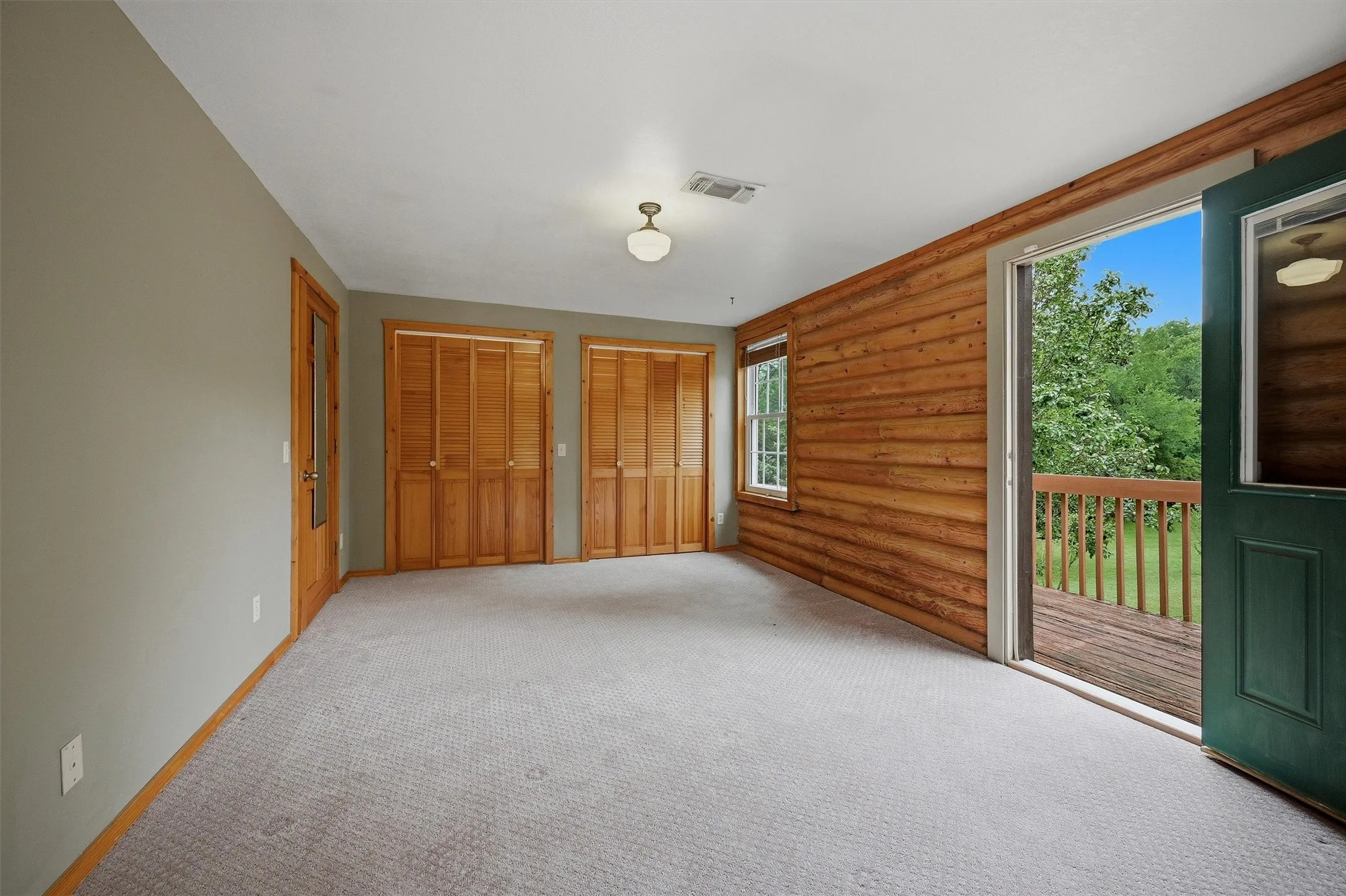 Single Family Residence For Sale in Grayson County , 570 Roy Ayres Road, Bells, Texas 75414, 4 Bedroom, 4 Bathroom, 2 Garage spaces, 3,251 Sqft, built in 1995, mls#21280112, Real Estate Agent in Bells, Homes For Sale in Grayson county, Homes For Sale in Bells, Realtor in Bells Texas, Real Estate Brokerage Independent Realty Texas, Luminita Cordes Realtor