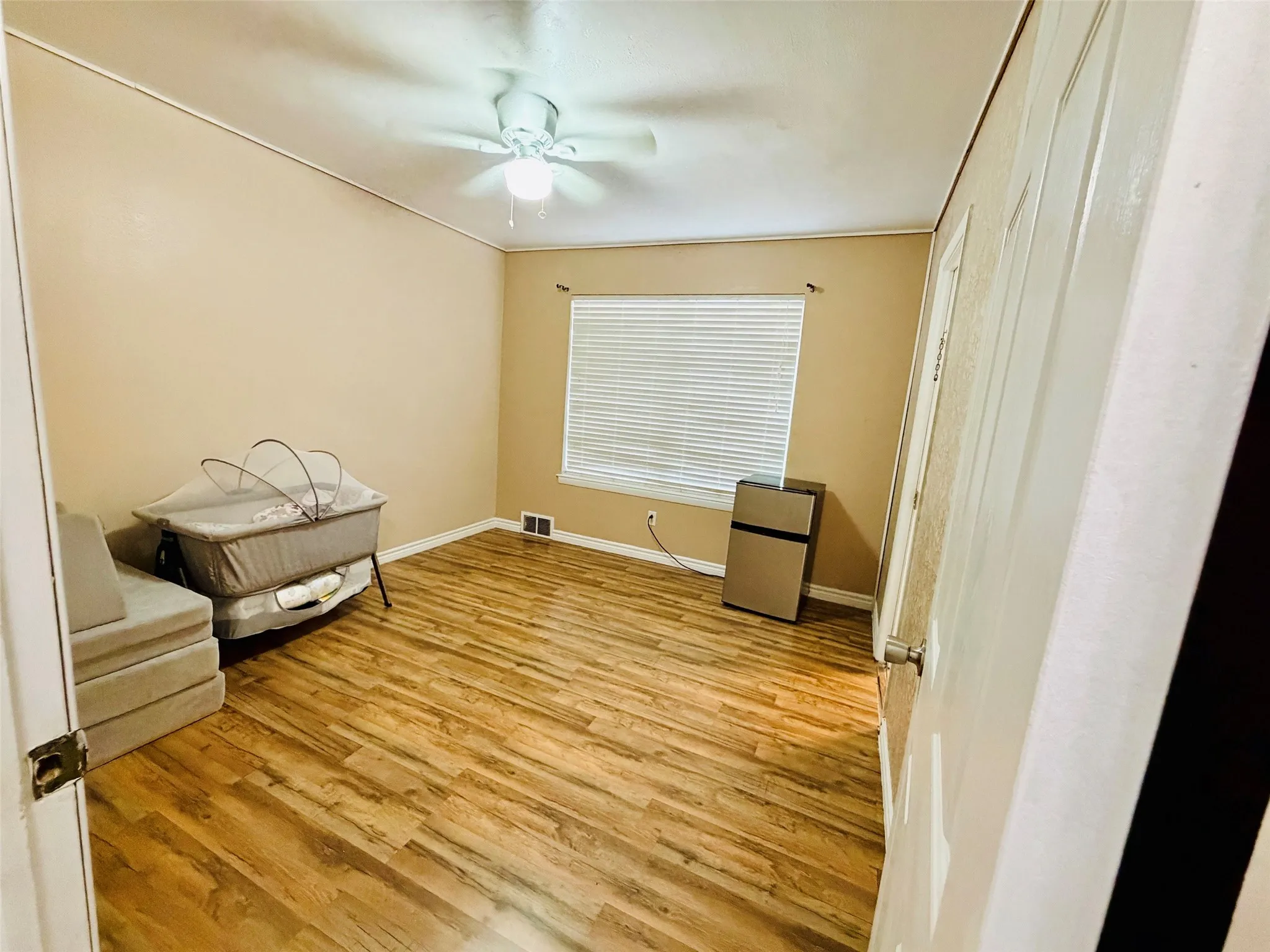 Single Family Residence For Sale in Dallas County , 610 Prescott Drive, Garland, Texas 75041, 3 Bedrooms, 2 Bathrooms, Garage spaces, 1,765 Sqft, built in 1958, Price $310,000, mls#21280155, Real Estate Agent in Garland, Homes For Sale in Dallas county, Homes For Sale in Garland, Realtor in Garland Texas, Real Estate Brokerage Independent Realty Texas, Luminita Cordes Realtor