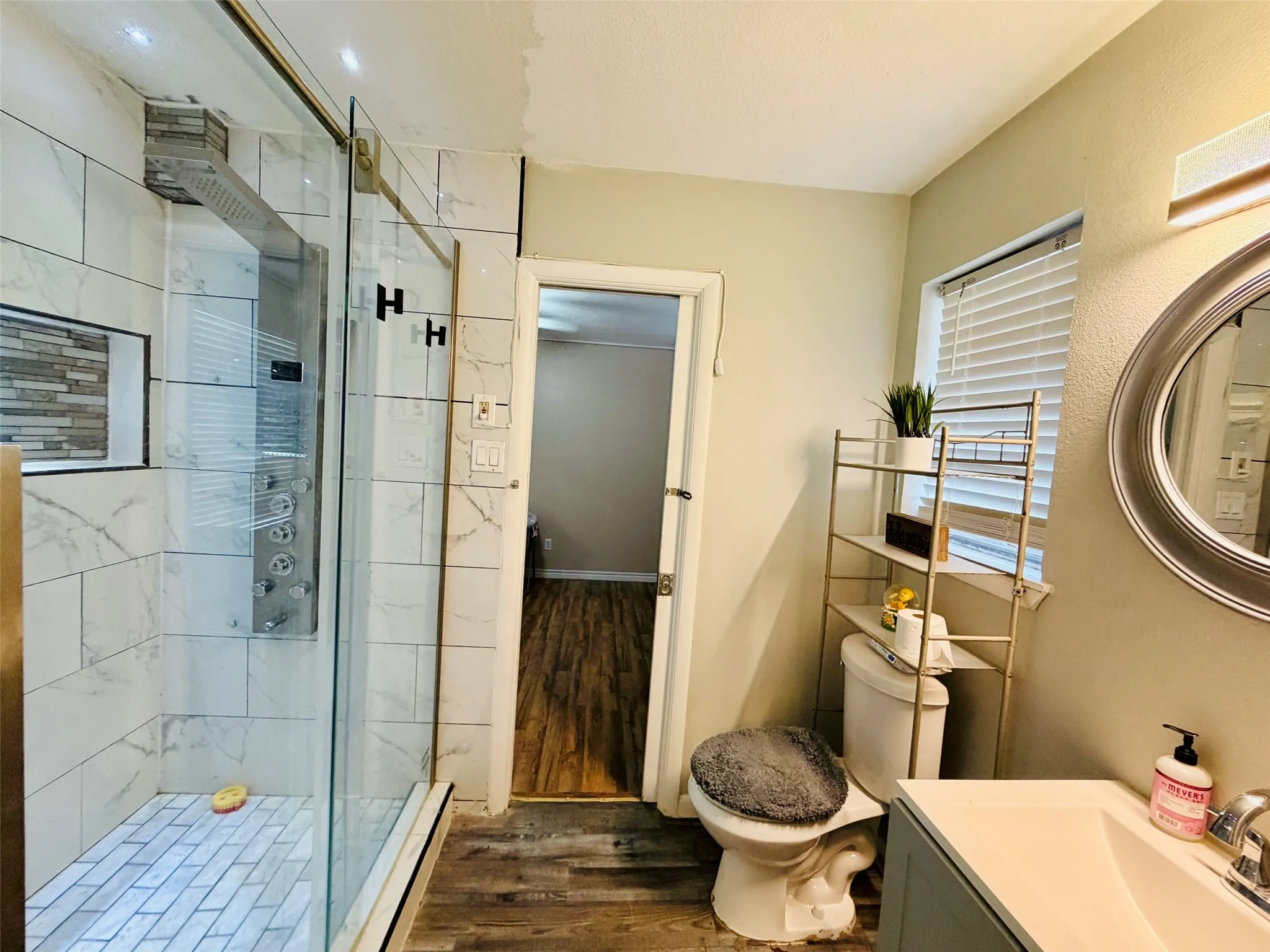 Single Family Residence For Sale in Dallas County , 610 Prescott Drive, Garland, Texas 75041, 3 Bedrooms, 2 Bathrooms, Garage spaces, 1,765 Sqft, built in 1958, Price $310,000, mls#21280155, Real Estate Agent in Garland, Homes For Sale in Dallas county, Homes For Sale in Garland, Realtor in Garland Texas, Real Estate Brokerage Independent Realty Texas, Luminita Cordes Realtor