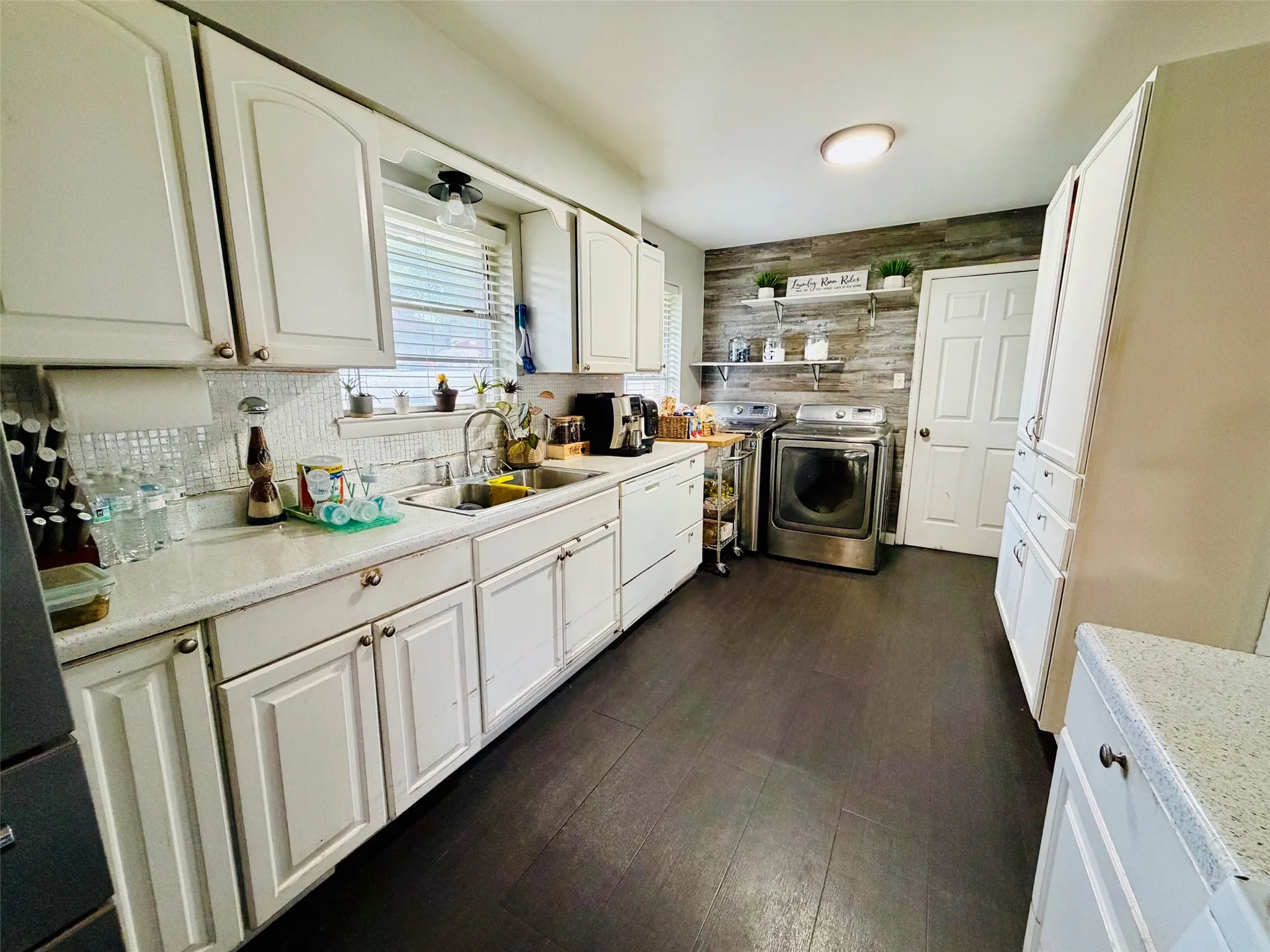 Single Family Residence For Sale in Dallas County , 610 Prescott Drive, Garland, Texas 75041, 3 Bedrooms, 2 Bathrooms, Garage spaces, 1,765 Sqft, built in 1958, Price $310,000, mls#21280155, Real Estate Agent in Garland, Homes For Sale in Dallas county, Homes For Sale in Garland, Realtor in Garland Texas, Real Estate Brokerage Independent Realty Texas, Luminita Cordes Realtor