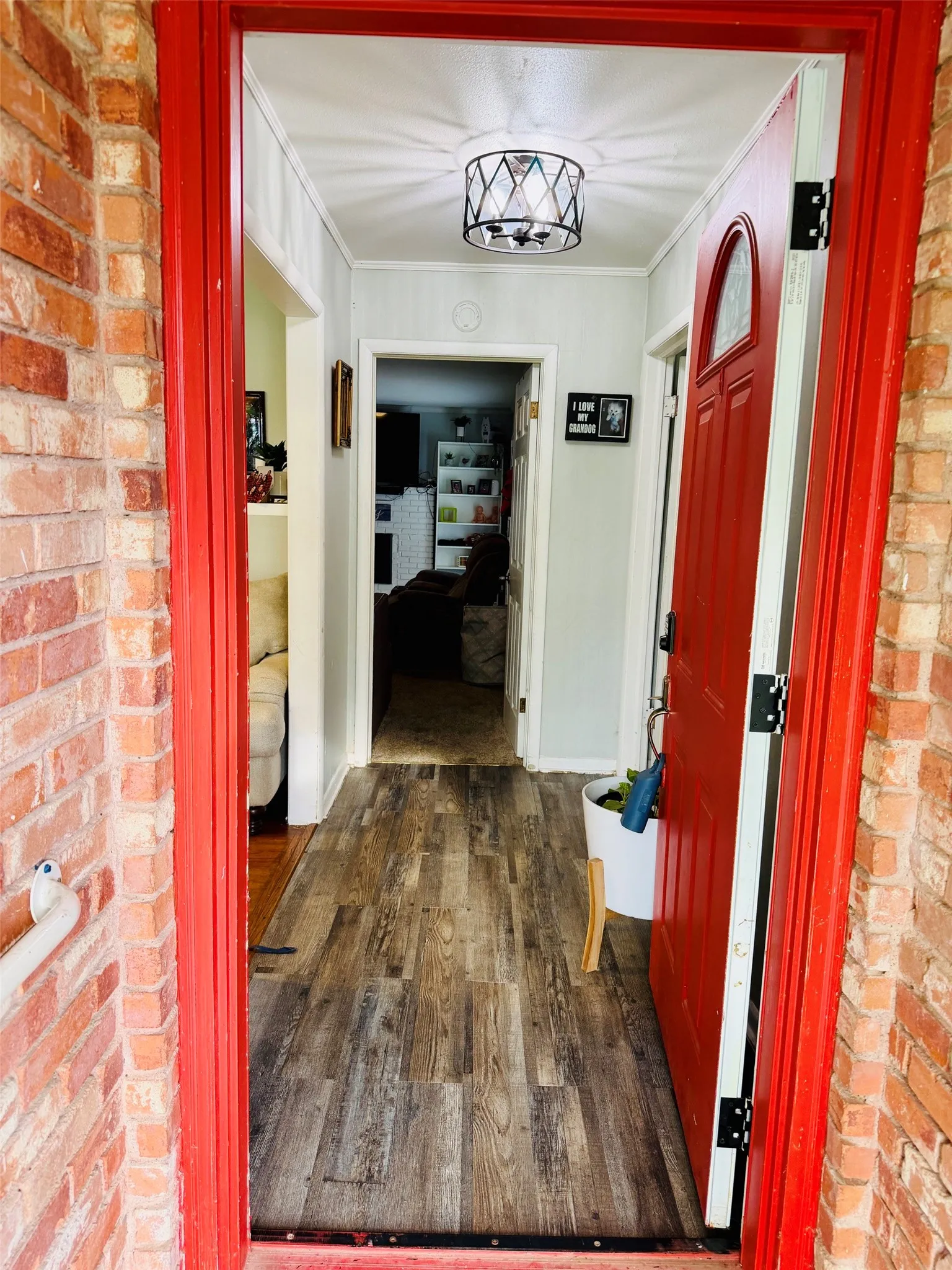Single Family Residence For Sale in Dallas County , 610 Prescott Drive, Garland, Texas 75041, 3 Bedrooms, 2 Bathrooms, Garage spaces, 1,765 Sqft, built in 1958, Price $310,000, mls#21280155, Real Estate Agent in Garland, Homes For Sale in Dallas county, Homes For Sale in Garland, Realtor in Garland Texas, Real Estate Brokerage Independent Realty Texas, Luminita Cordes Realtor