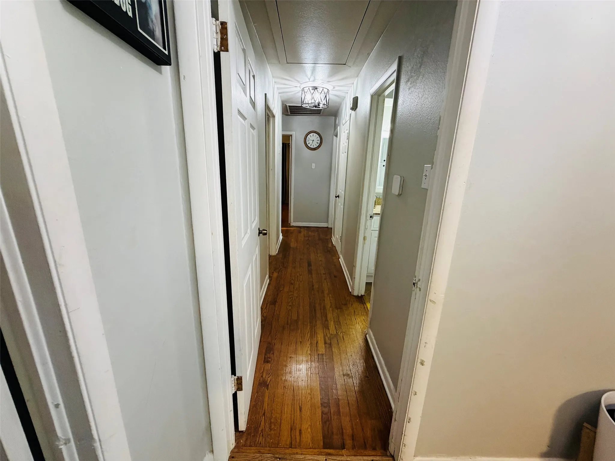 Single Family Residence For Sale in Dallas County , 610 Prescott Drive, Garland, Texas 75041, 3 Bedrooms, 2 Bathrooms, Garage spaces, 1,765 Sqft, built in 1958, Price $310,000, mls#21280155, Real Estate Agent in Garland, Homes For Sale in Dallas county, Homes For Sale in Garland, Realtor in Garland Texas, Real Estate Brokerage Independent Realty Texas, Luminita Cordes Realtor