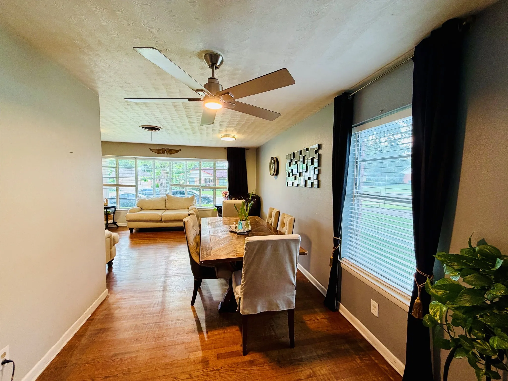 Single Family Residence For Sale in Dallas County , 610 Prescott Drive, Garland, Texas 75041, 3 Bedrooms, 2 Bathrooms, Garage spaces, 1,765 Sqft, built in 1958, Price $310,000, mls#21280155, Real Estate Agent in Garland, Homes For Sale in Dallas county, Homes For Sale in Garland, Realtor in Garland Texas, Real Estate Brokerage Independent Realty Texas, Luminita Cordes Realtor