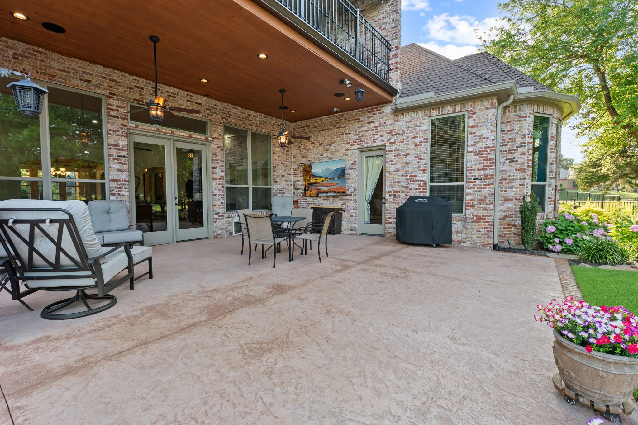Single Family Residence For Sale in Rockwall County , 4745 Secret Cove, Rockwall, Texas 75032, 4 Bedroom, 5 Bathroom, 3 Garage spaces, 4,360 Sqft, built in 2006, mls#21271277, Real Estate Agent in Rockwall, Homes For Sale in Rockwall county, Homes For Sale in Rockwall, Realtor in Rockwall Texas, Real Estate Brokerage Independent Realty Texas, Luminita Cordes Realtor