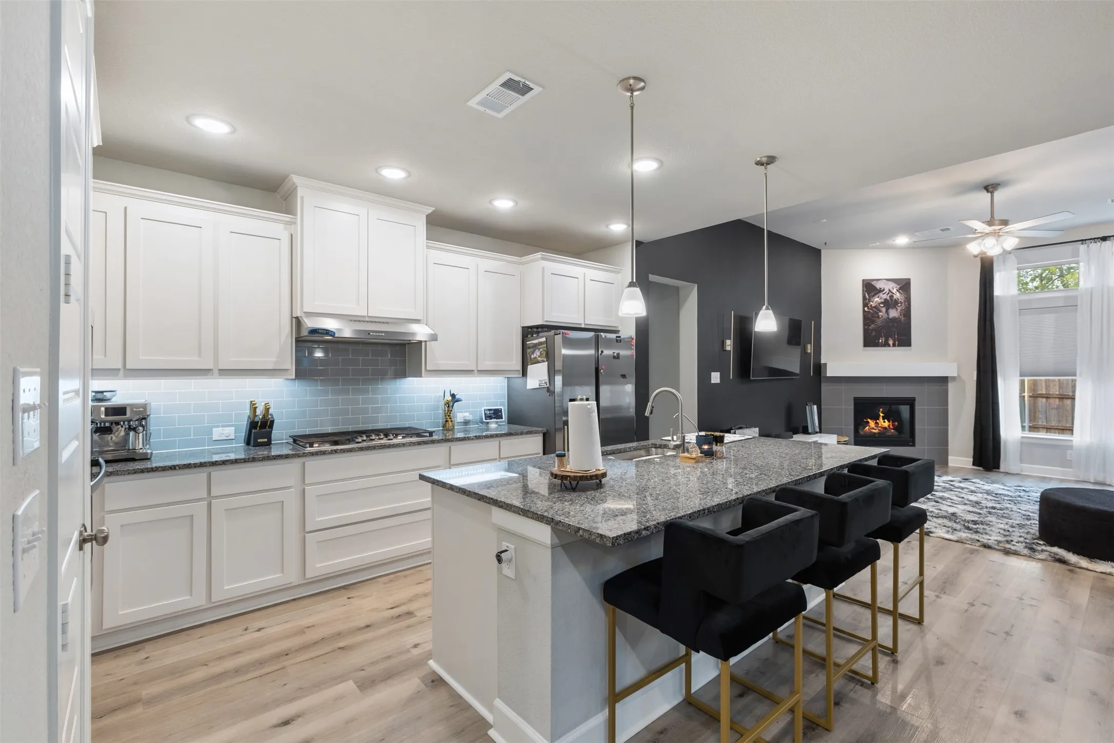 Single Family Residence For Rent in Denton County , 324 Moonvine Drive, Little Elm, Texas 75068, 4 Bedrooms, 3 Bathrooms, 2 Garage spaces, 2,914 Sqft, built in 2020, Price $3,000, mls#21280196, Real Estate Agent in Little Elm, Homes For Rent in Denton county, Homes For Rent in Little Elm, Realtor in Little Elm Texas, Real Estate Brokerage Independent Realty Texas, Luminita Cordes Realtor