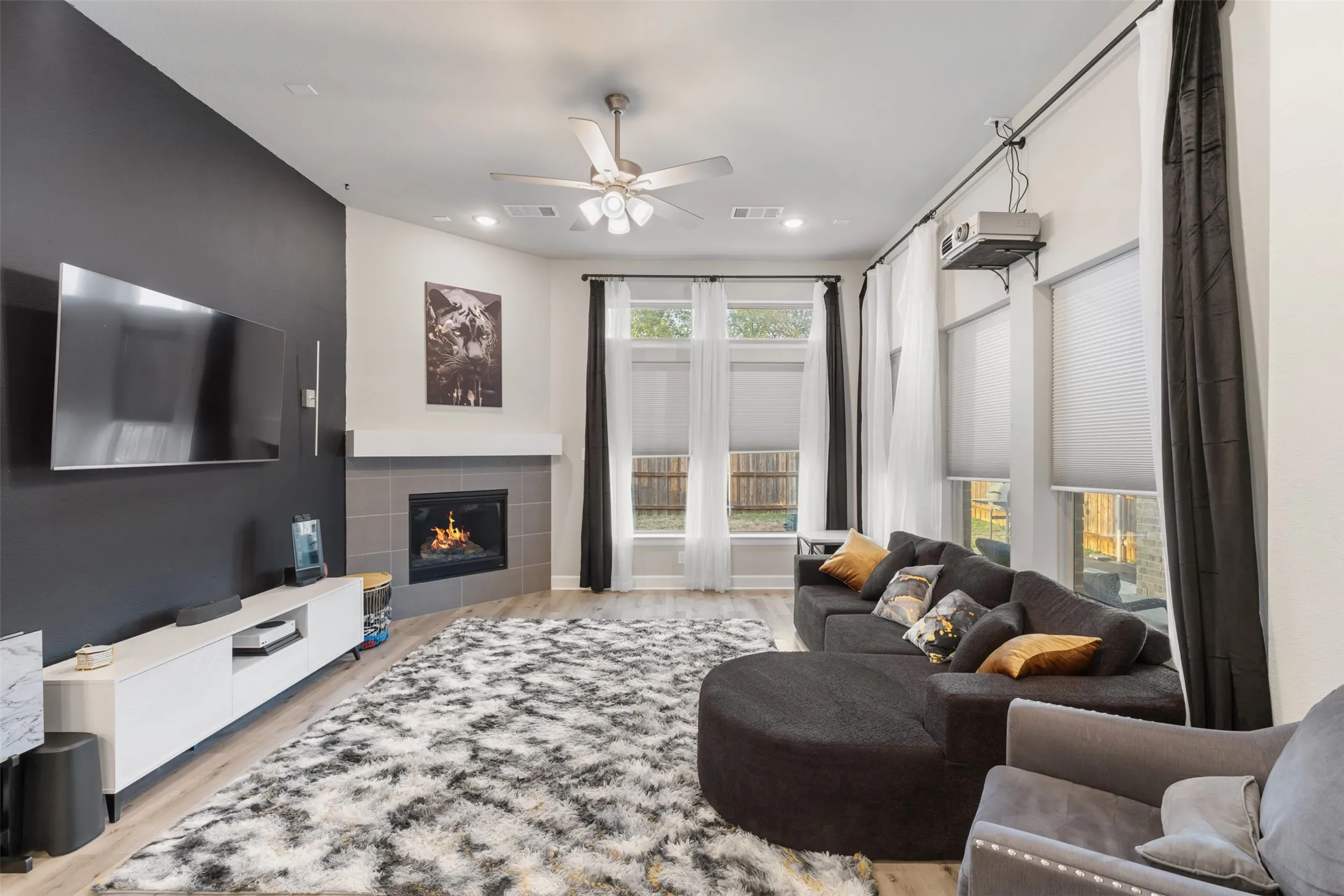 Single Family Residence For Rent in Denton County , 324 Moonvine Drive, Little Elm, Texas 75068, 4 Bedrooms, 3 Bathrooms, 2 Garage spaces, 2,914 Sqft, built in 2020, Price $3,000, mls#21280196, Real Estate Agent in Little Elm, Homes For Rent in Denton county, Homes For Rent in Little Elm, Realtor in Little Elm Texas, Real Estate Brokerage Independent Realty Texas, Luminita Cordes Realtor