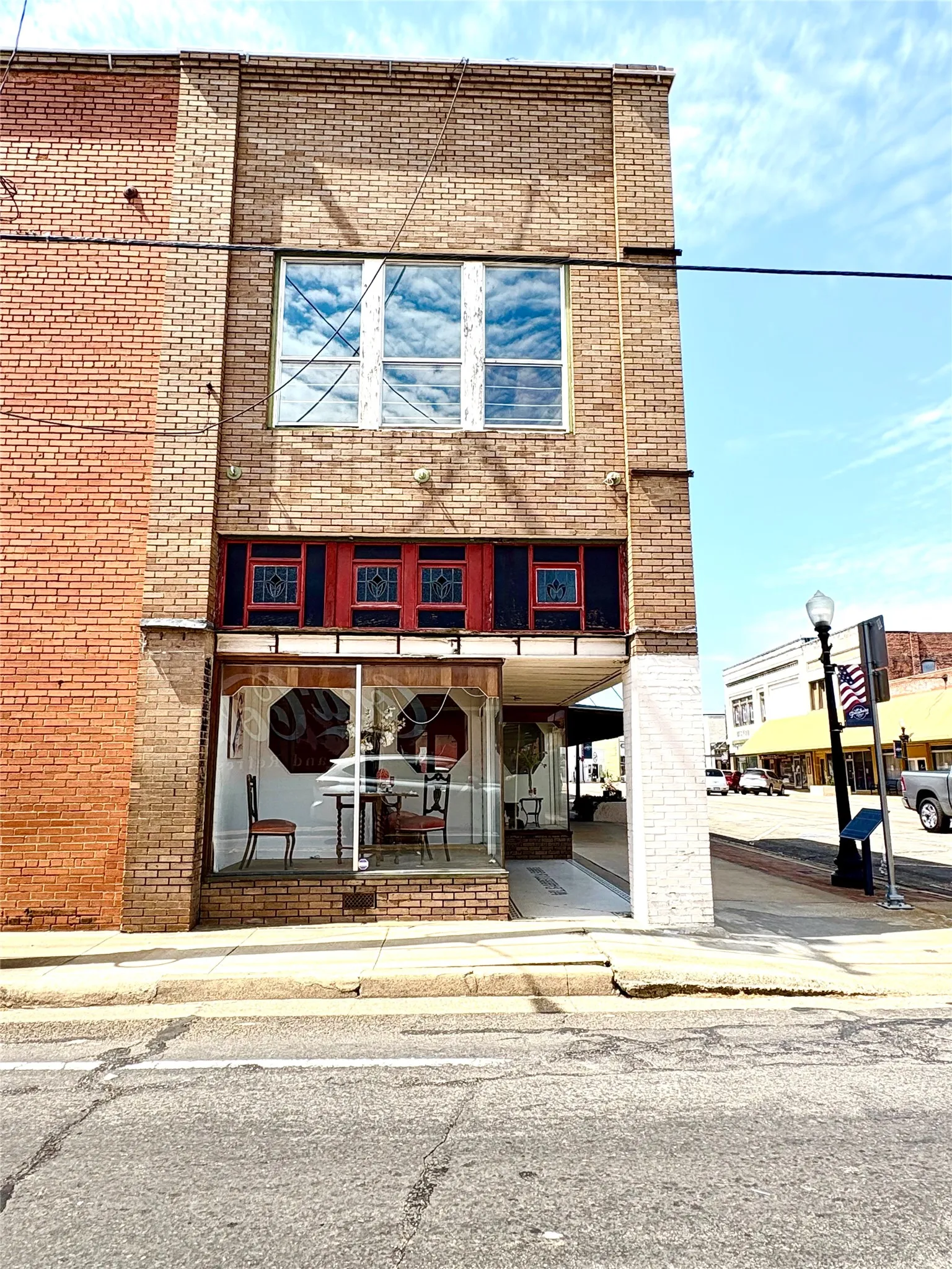 Retail For Sale in Camp County , 102 Quitman Street, Pittsburg, Texas 75686, 0, 0, Garage spaces, 0 Sqft, built in 1927, Price $349,000, mls#21280137, Real Estate Agent in Pittsburg, Homes For Sale in Camp county, Homes For Sale in Pittsburg, Realtor in Pittsburg Texas, Real Estate Brokerage Independent Realty Texas, Luminita Cordes Realtor
