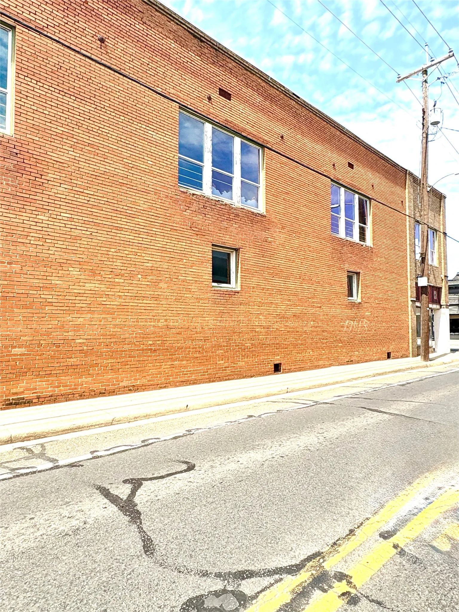 Retail For Sale in Camp County , 102 Quitman Street, Pittsburg, Texas 75686, 0, 0, Garage spaces, 0 Sqft, built in 1927, Price $349,000, mls#21280137, Real Estate Agent in Pittsburg, Homes For Sale in Camp county, Homes For Sale in Pittsburg, Realtor in Pittsburg Texas, Real Estate Brokerage Independent Realty Texas, Luminita Cordes Realtor
