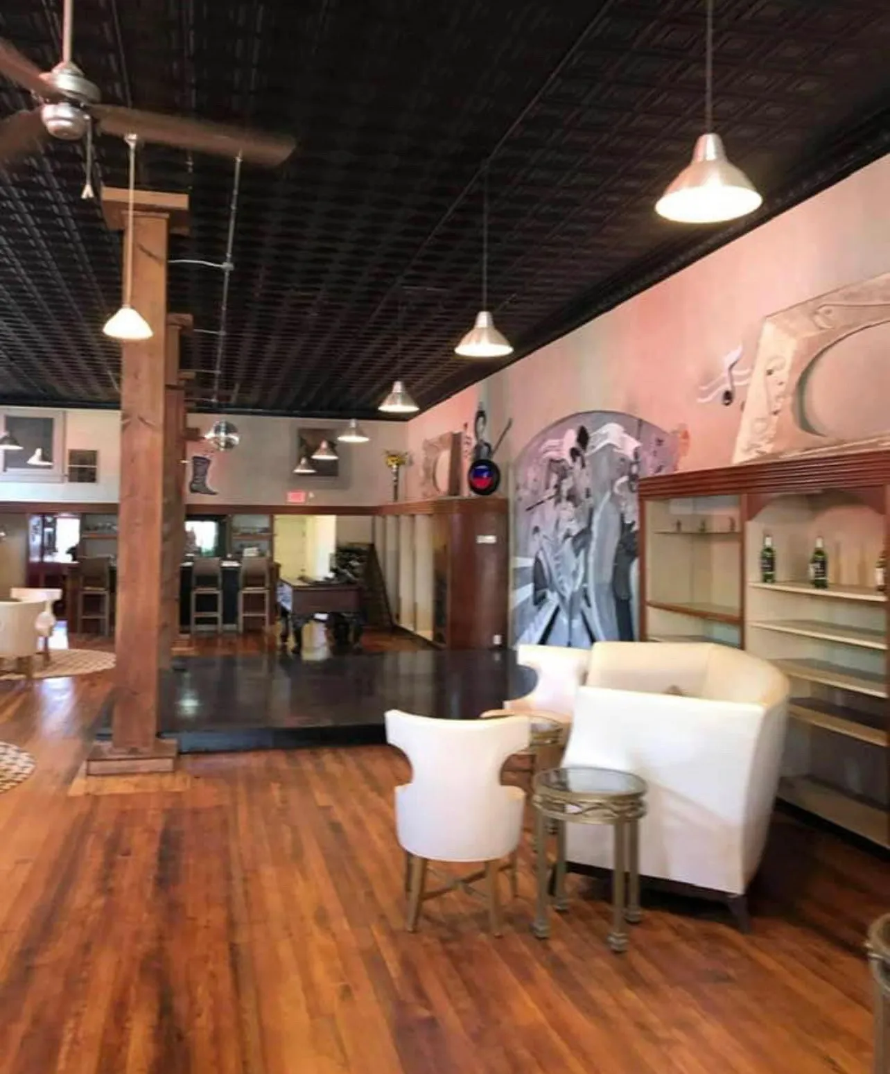 Retail For Sale in Camp County , 102 Quitman Street, Pittsburg, Texas 75686, 0, 0, Garage spaces, 0 Sqft, built in 1927, Price $349,000, mls#21280137, Real Estate Agent in Pittsburg, Homes For Sale in Camp county, Homes For Sale in Pittsburg, Realtor in Pittsburg Texas, Real Estate Brokerage Independent Realty Texas, Luminita Cordes Realtor