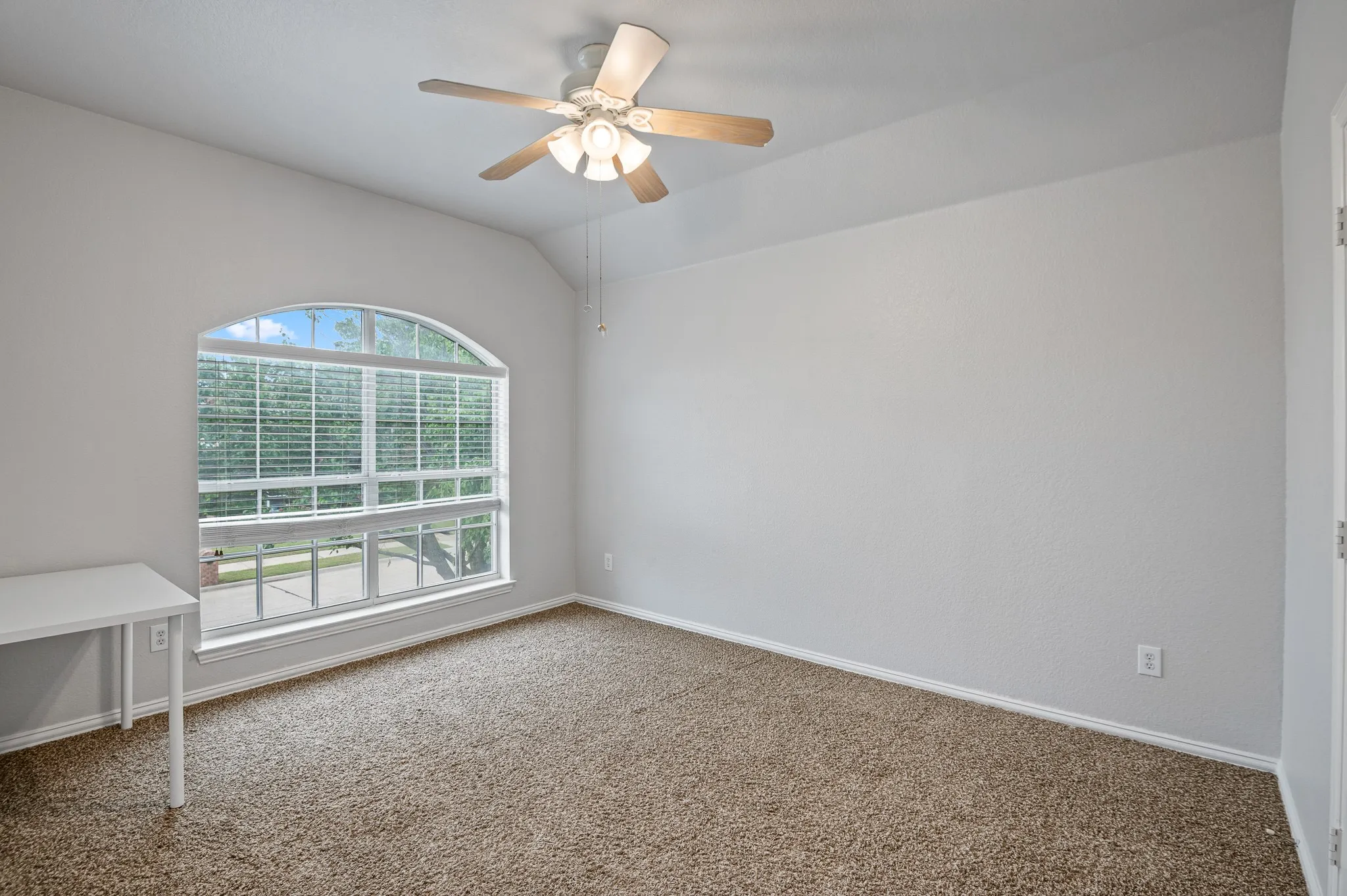 Single Family Residence For Sale in Dallas County , 8114 Salzburg Drive, Rowlett, Texas 75089, 4 Bedroom, 3 Bathroom, 2 Garage spaces, 2,992 Sqft, built in 2000, mls#21280082, Real Estate Agent in Rowlett, Homes For Sale in Dallas county, Homes For Sale in Rowlett, Realtor in Rowlett Texas, Real Estate Brokerage Independent Realty Texas, Luminita Cordes Realtor