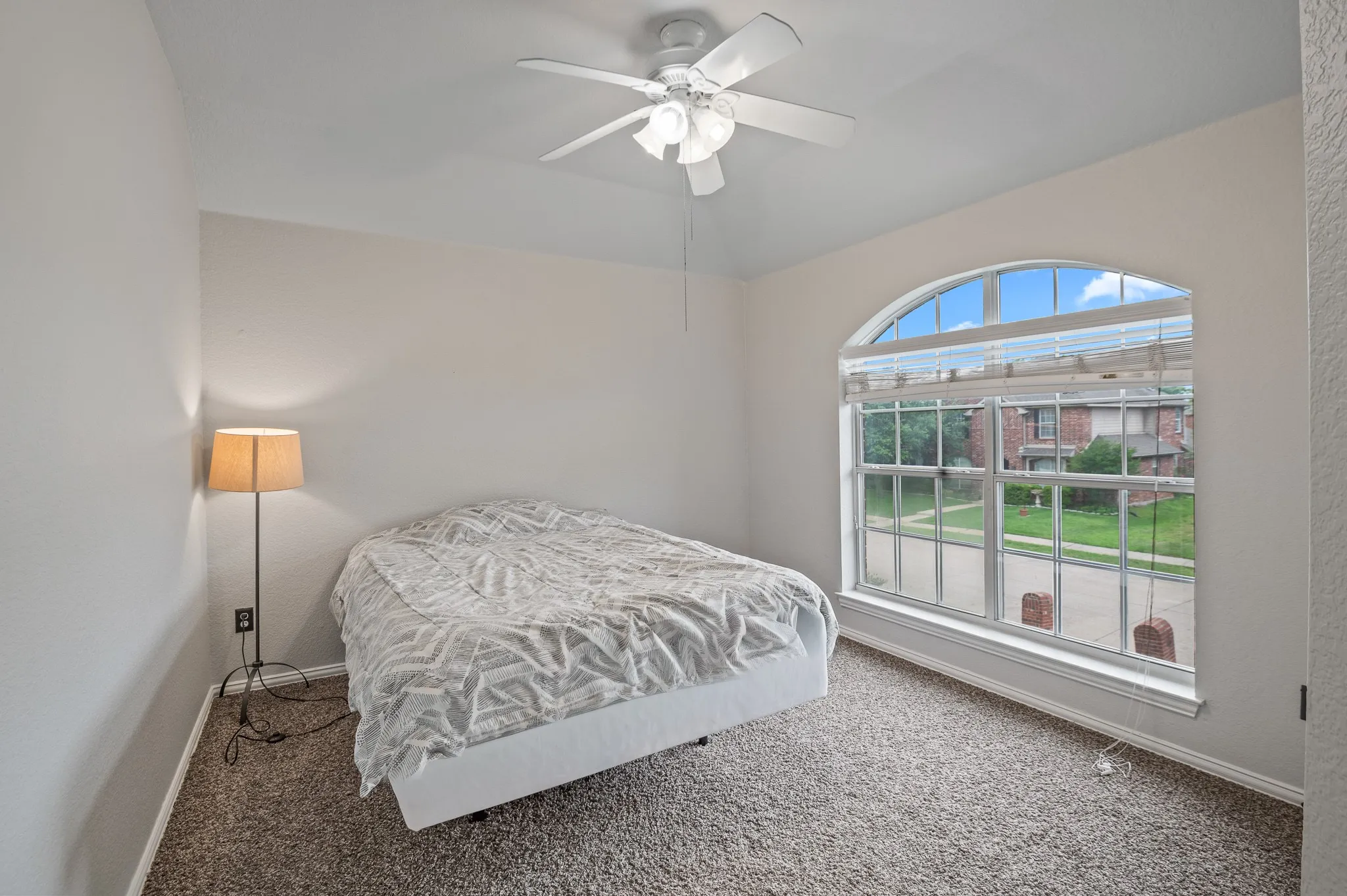 Single Family Residence For Sale in Dallas County , 8114 Salzburg Drive, Rowlett, Texas 75089, 4 Bedroom, 3 Bathroom, 2 Garage spaces, 2,992 Sqft, built in 2000, mls#21280082, Real Estate Agent in Rowlett, Homes For Sale in Dallas county, Homes For Sale in Rowlett, Realtor in Rowlett Texas, Real Estate Brokerage Independent Realty Texas, Luminita Cordes Realtor