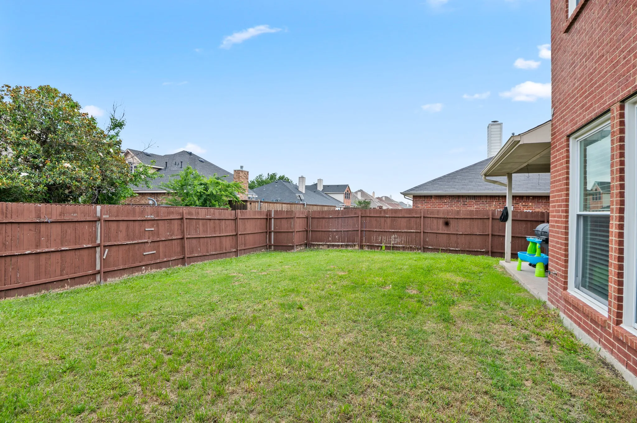 Single Family Residence For Sale in Dallas County , 8114 Salzburg Drive, Rowlett, Texas 75089, 4 Bedroom, 3 Bathroom, 2 Garage spaces, 2,992 Sqft, built in 2000, mls#21280082, Real Estate Agent in Rowlett, Homes For Sale in Dallas county, Homes For Sale in Rowlett, Realtor in Rowlett Texas, Real Estate Brokerage Independent Realty Texas, Luminita Cordes Realtor