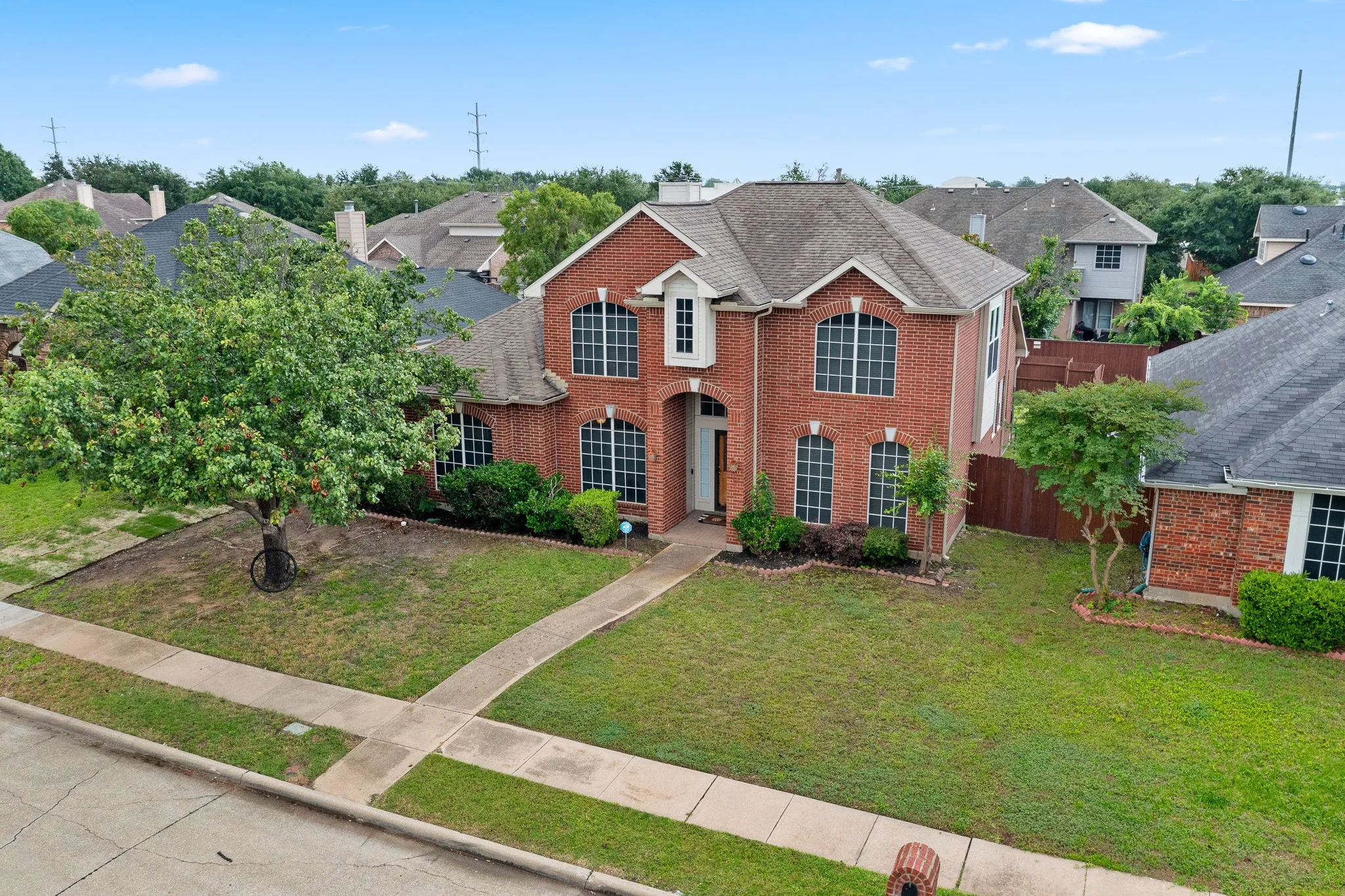 Single Family Residence For Sale in Dallas County , 8114 Salzburg Drive, Rowlett, Texas 75089, 4 Bedroom, 3 Bathroom, 2 Garage spaces, 2,992 Sqft, built in 2000, mls#21280082, Real Estate Agent in Rowlett, Homes For Sale in Dallas county, Homes For Sale in Rowlett, Realtor in Rowlett Texas, Real Estate Brokerage Independent Realty Texas, Luminita Cordes Realtor
